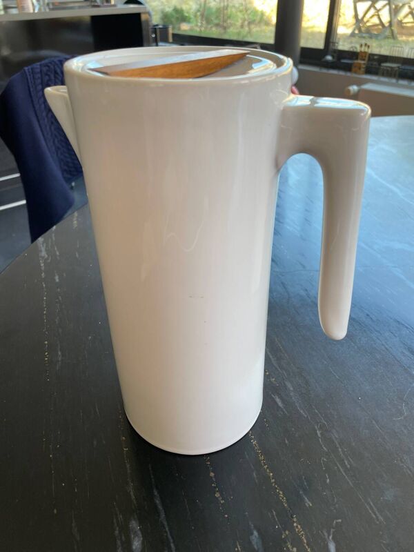 Carafe Habitat blanche ligne greco