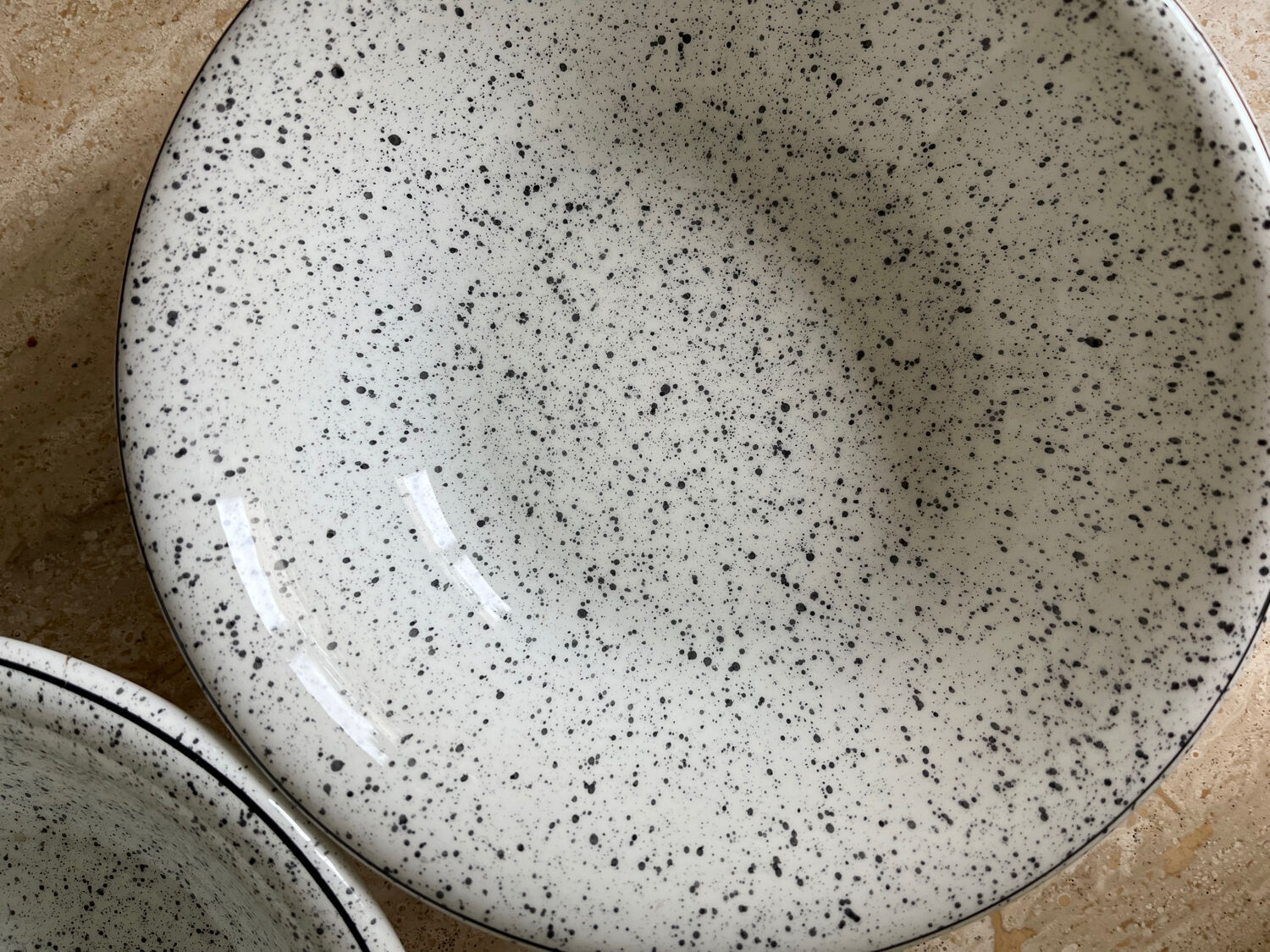 5 hollow plates in hand-speckled Italian ceramic