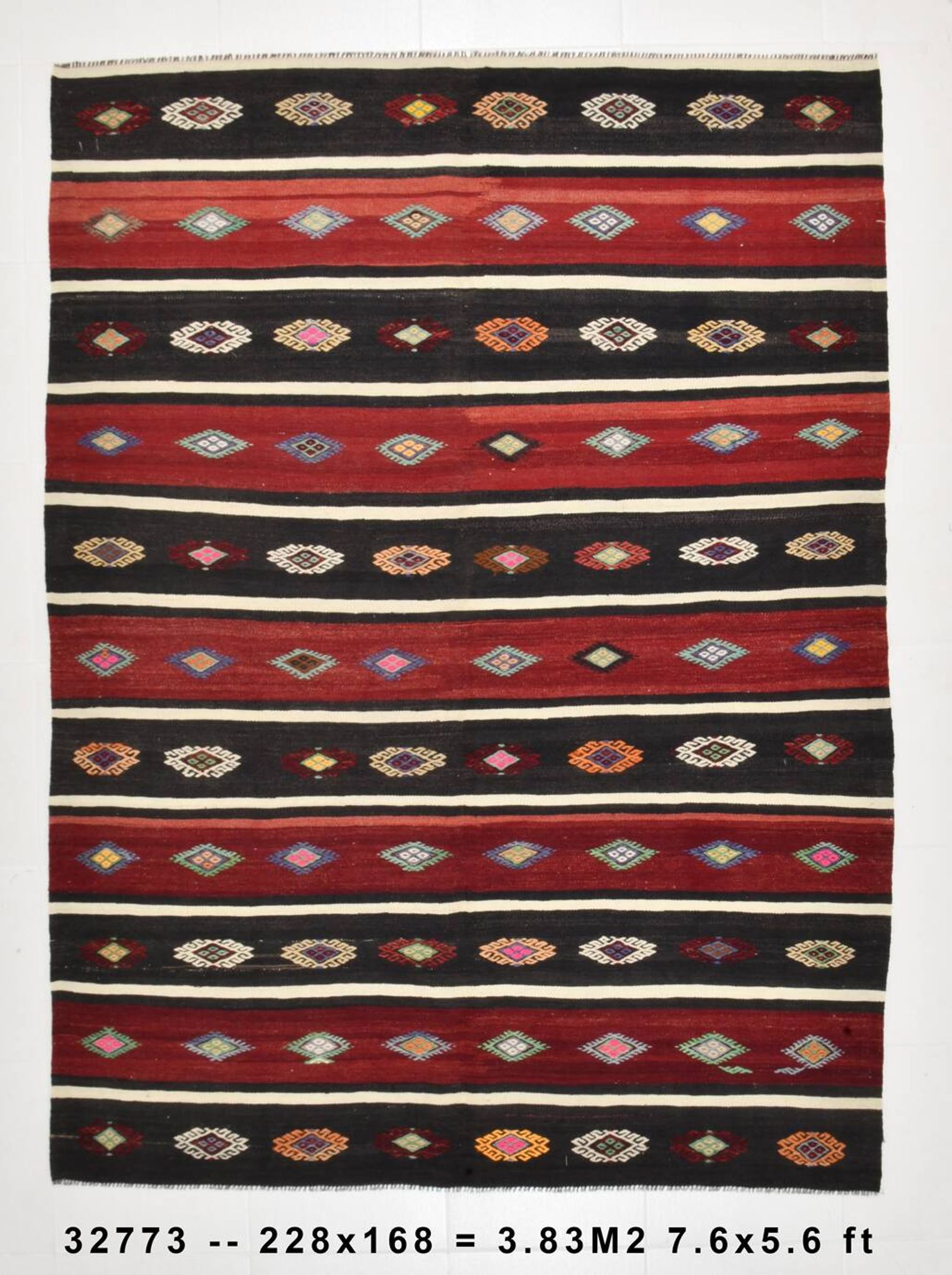Tapis kilim persan rouge et noir fait main 5x7, 168x228 cm