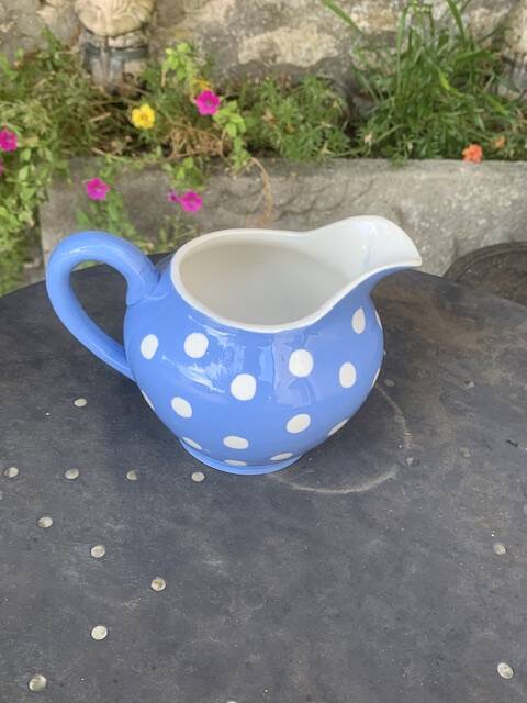 Lavender blue earthenware tea service with white polka dots from Digoin Sarreguemines.