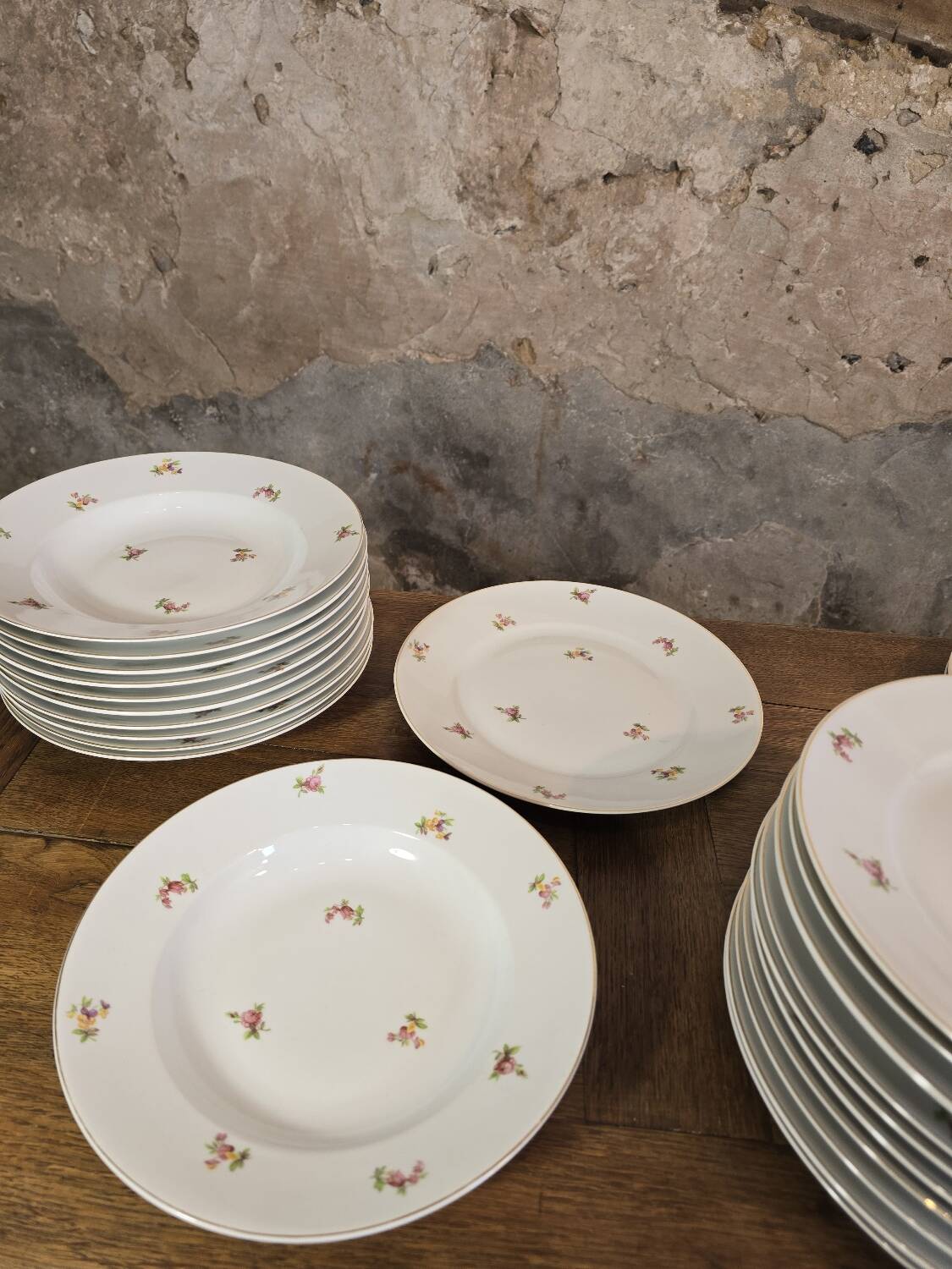Set of Cérabel porcelain soup and dinner plates from Baudour