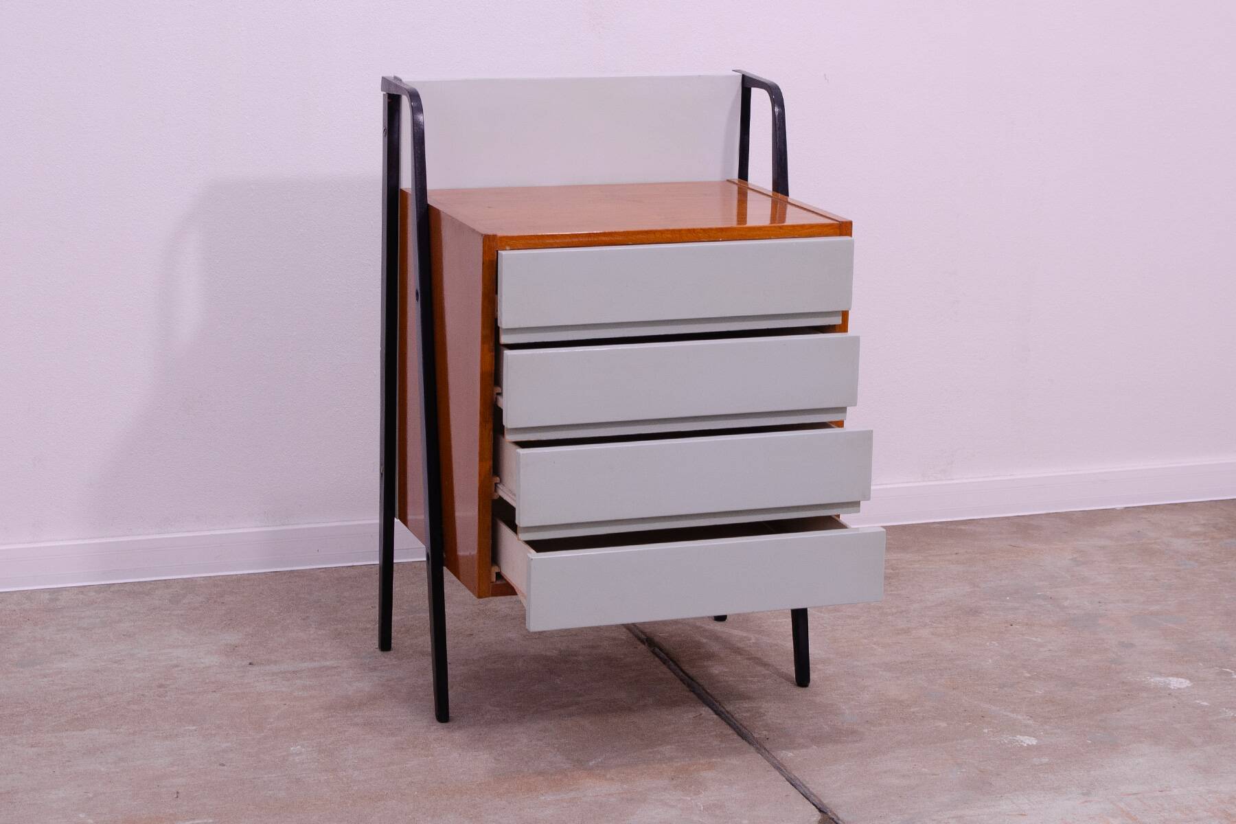 Commode vintage par Tatra nábytok, 1960, Tchécoslovaquie