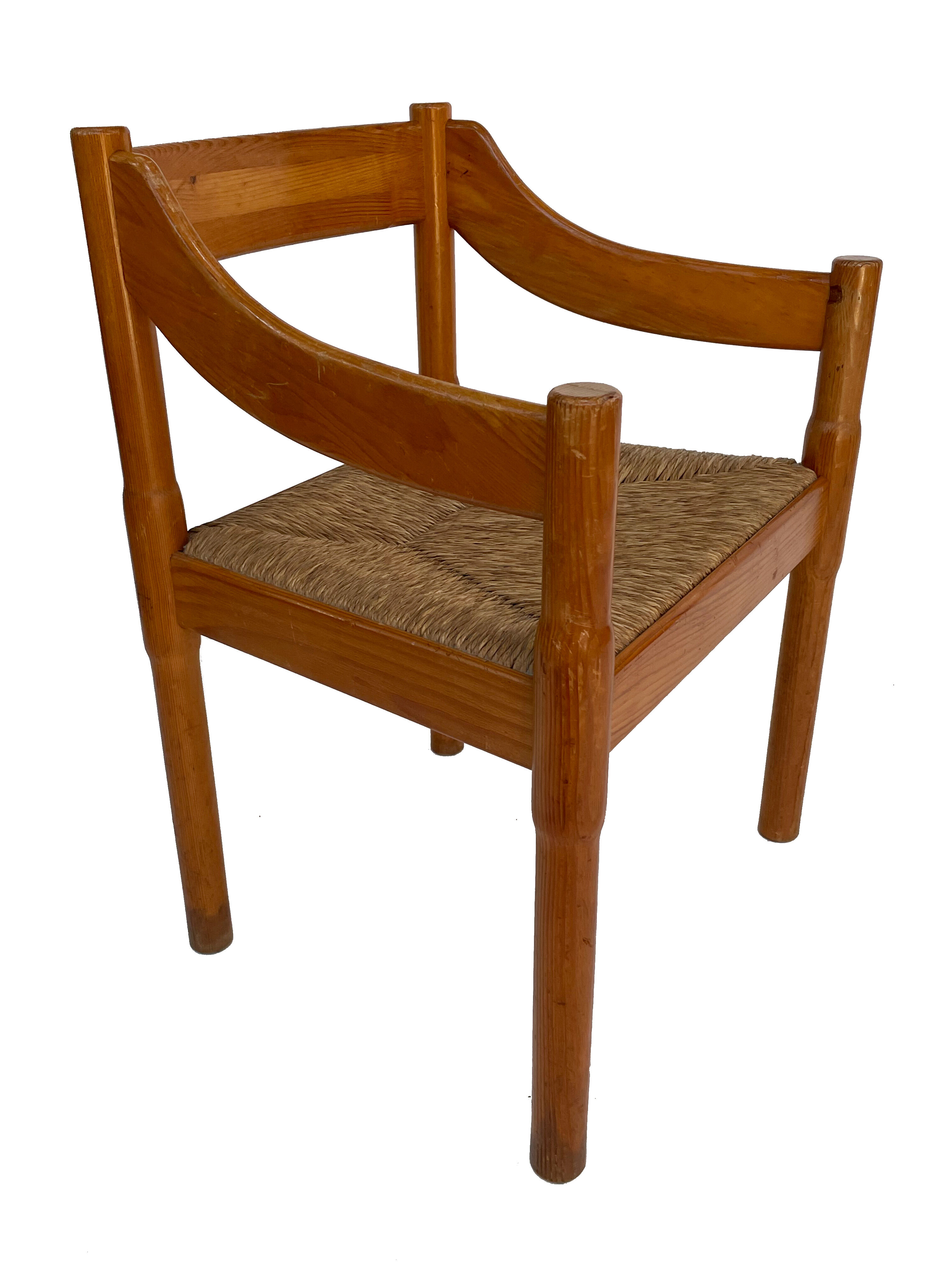 Carimate modèle 892 Vico Magistretti pour Cassina