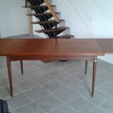 Extendable table and 60's chairs