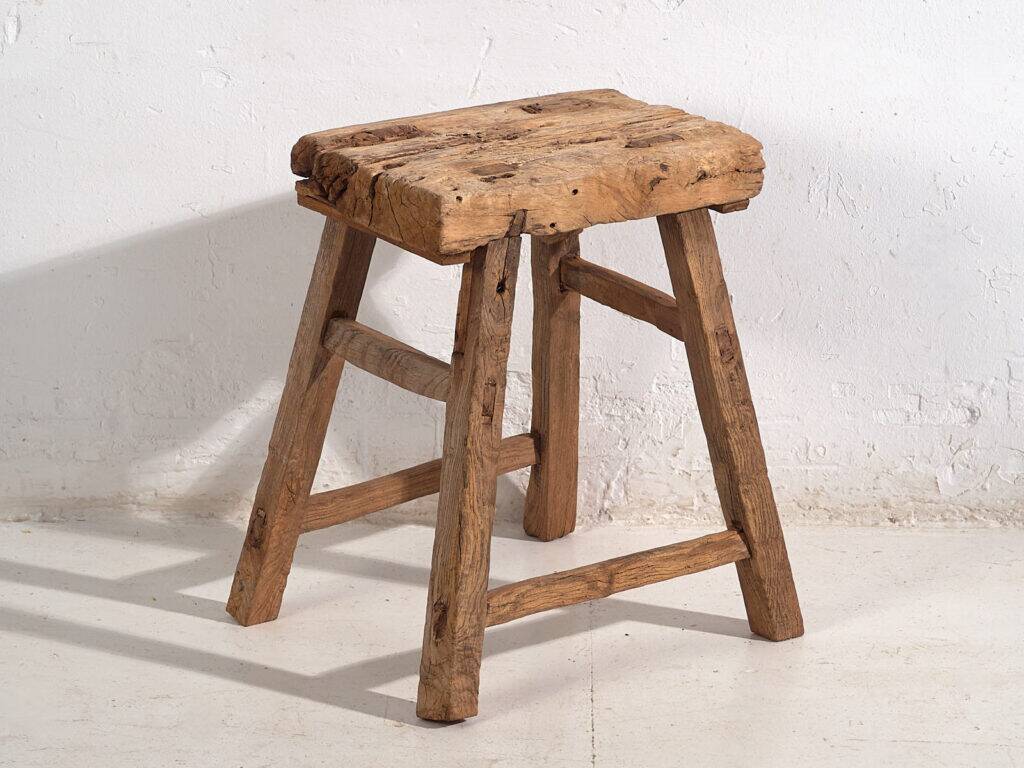 Antique solid wood stools (circa 1900). Set of 2 pieces no. 2.