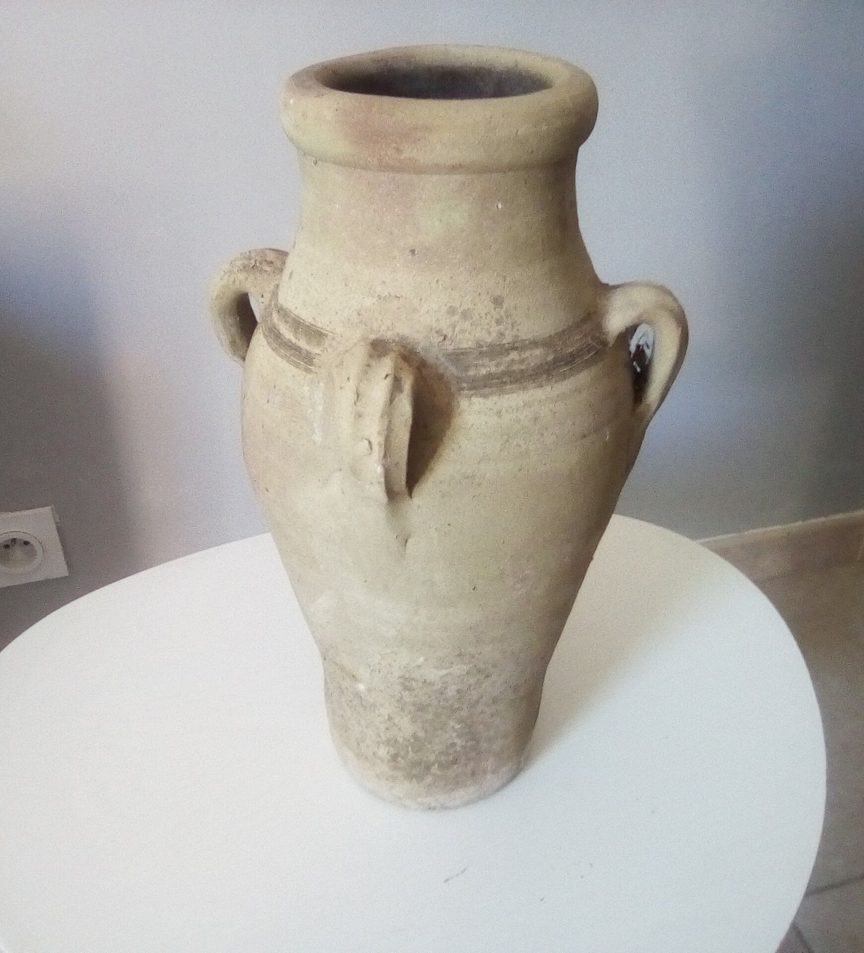 Terracotta jar 4 coves