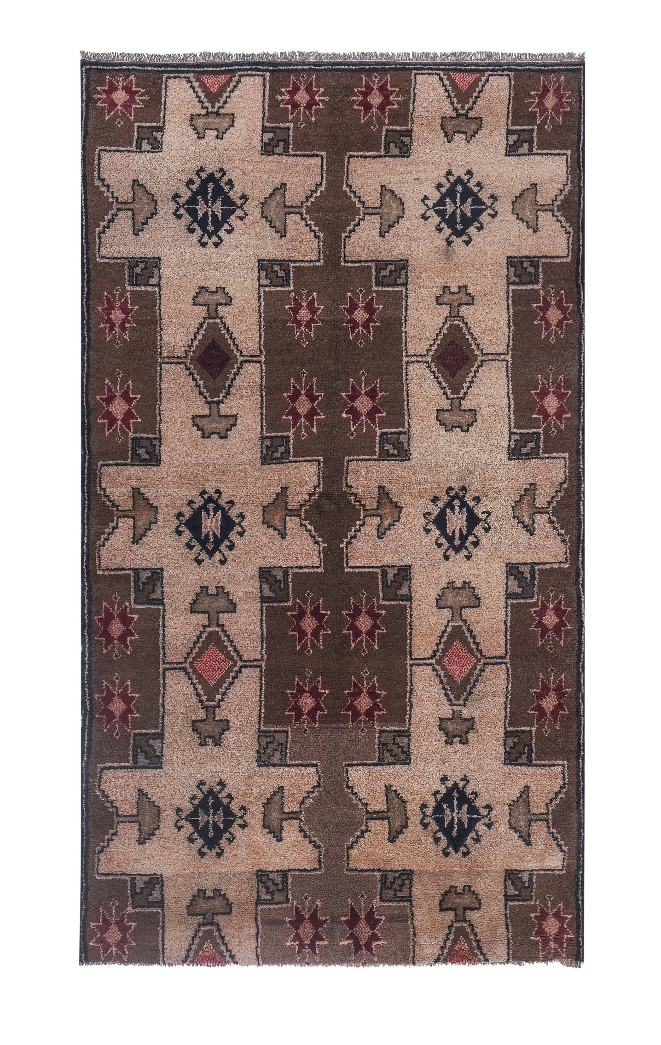 Vintage Turkish rug from Oushak, handwoven 138x244 cm
