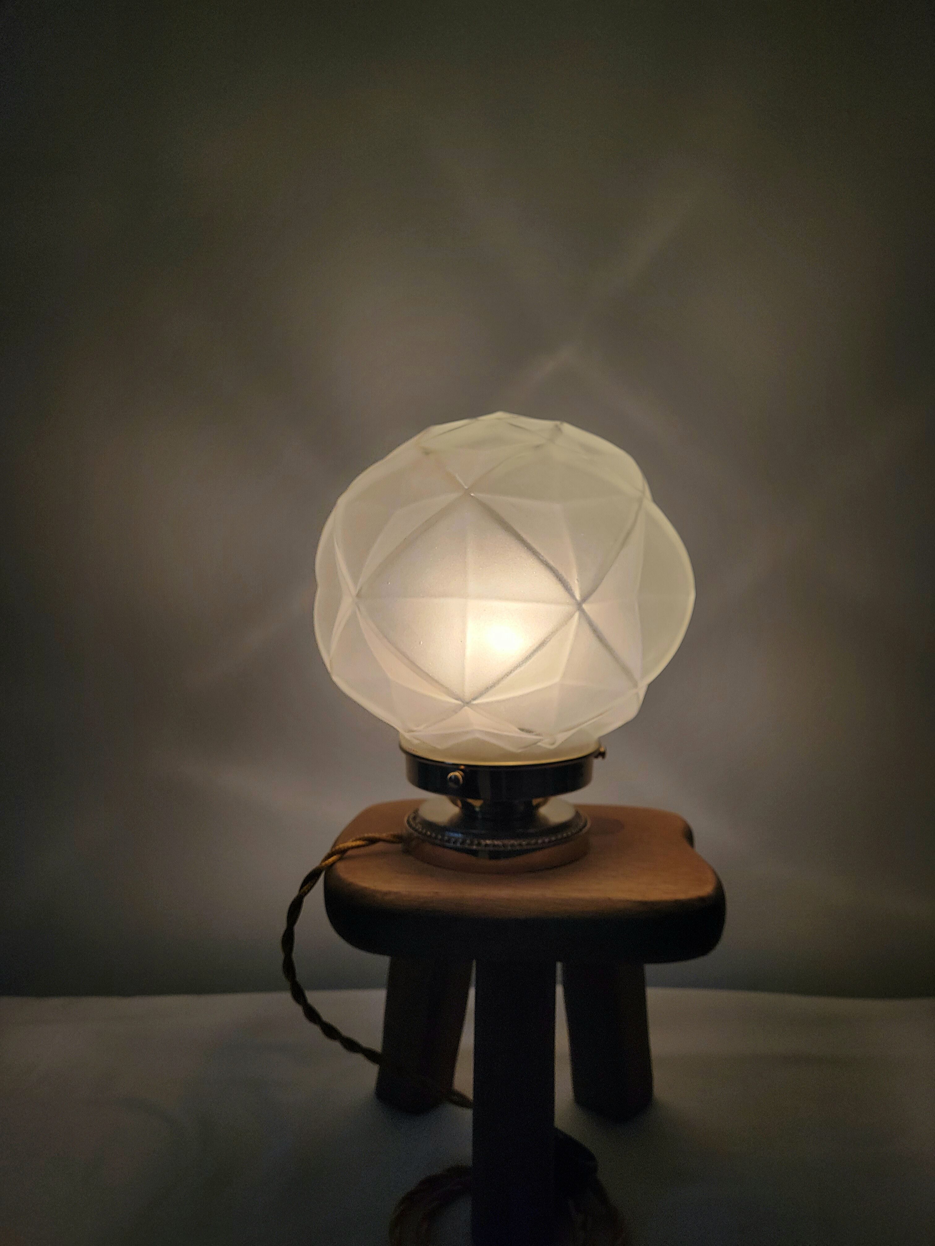 Lampe Art déco en laiton et verre