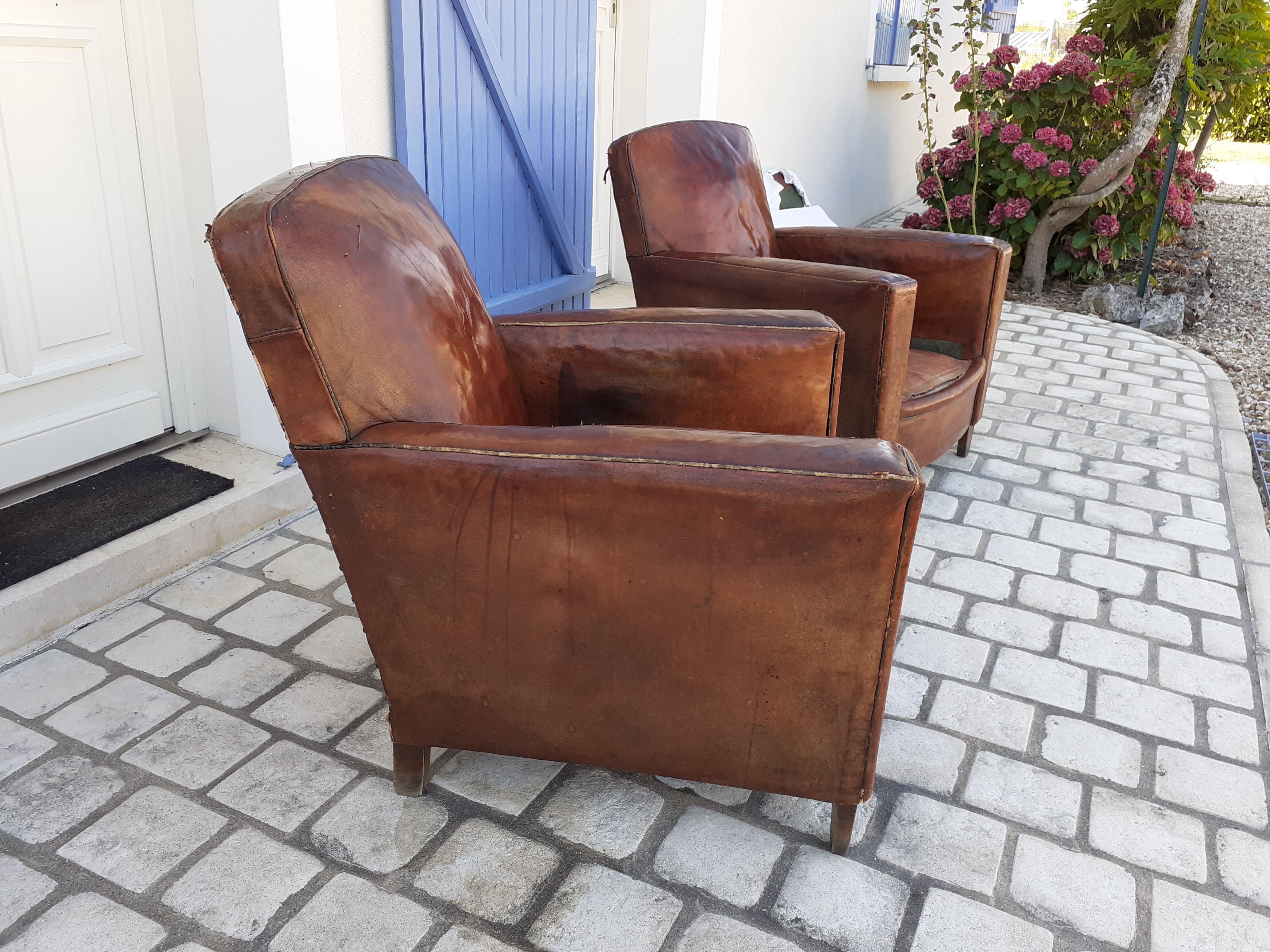 Pair of leather club chairs 30/40s