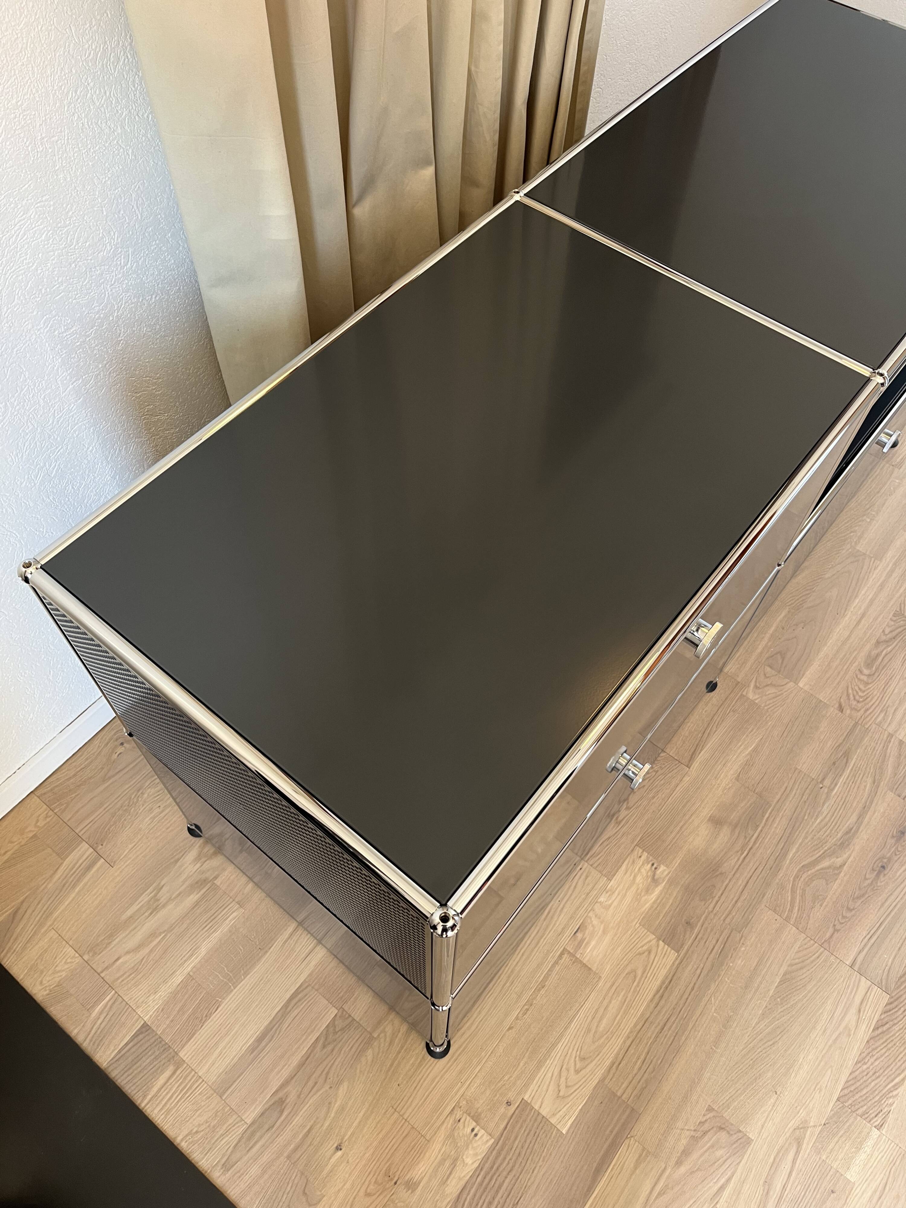 USM Haller chest of drawers in Anthracite Grey