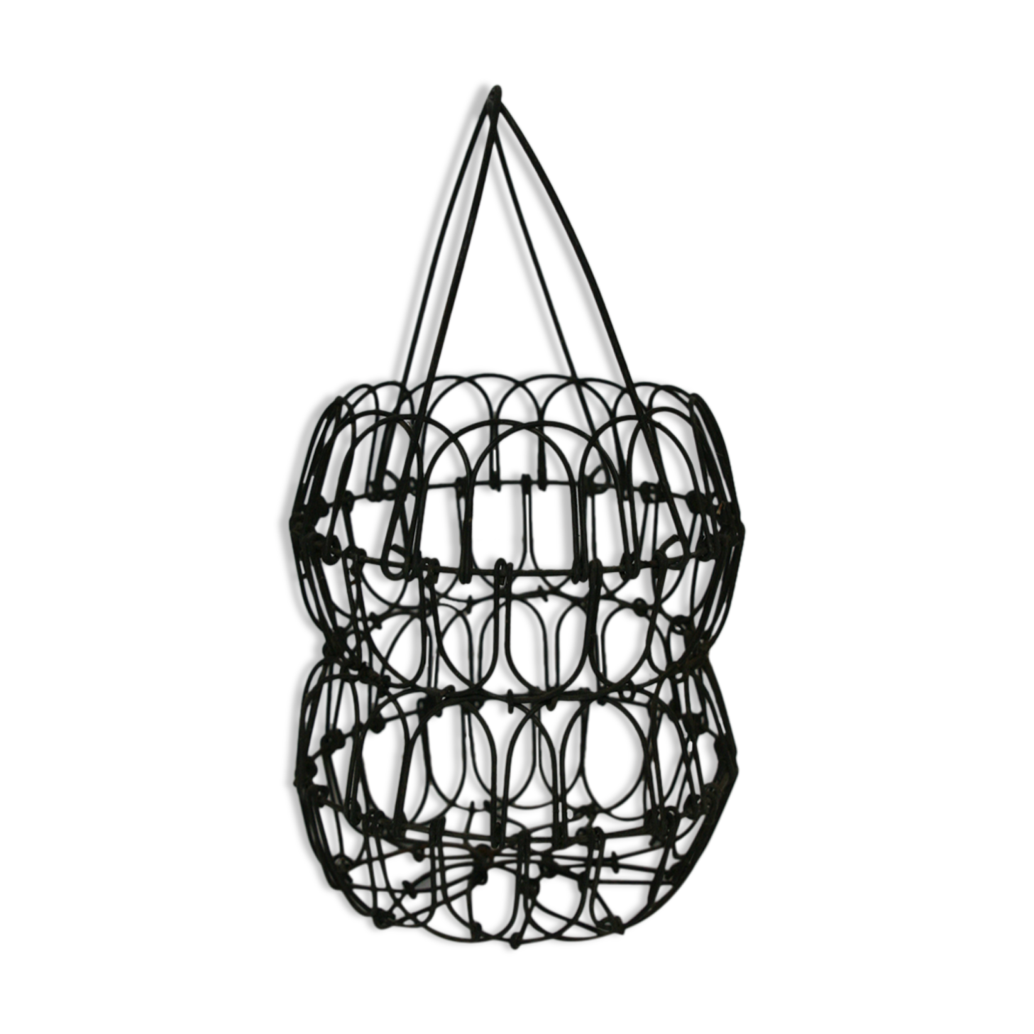 Egg basket in braided metal