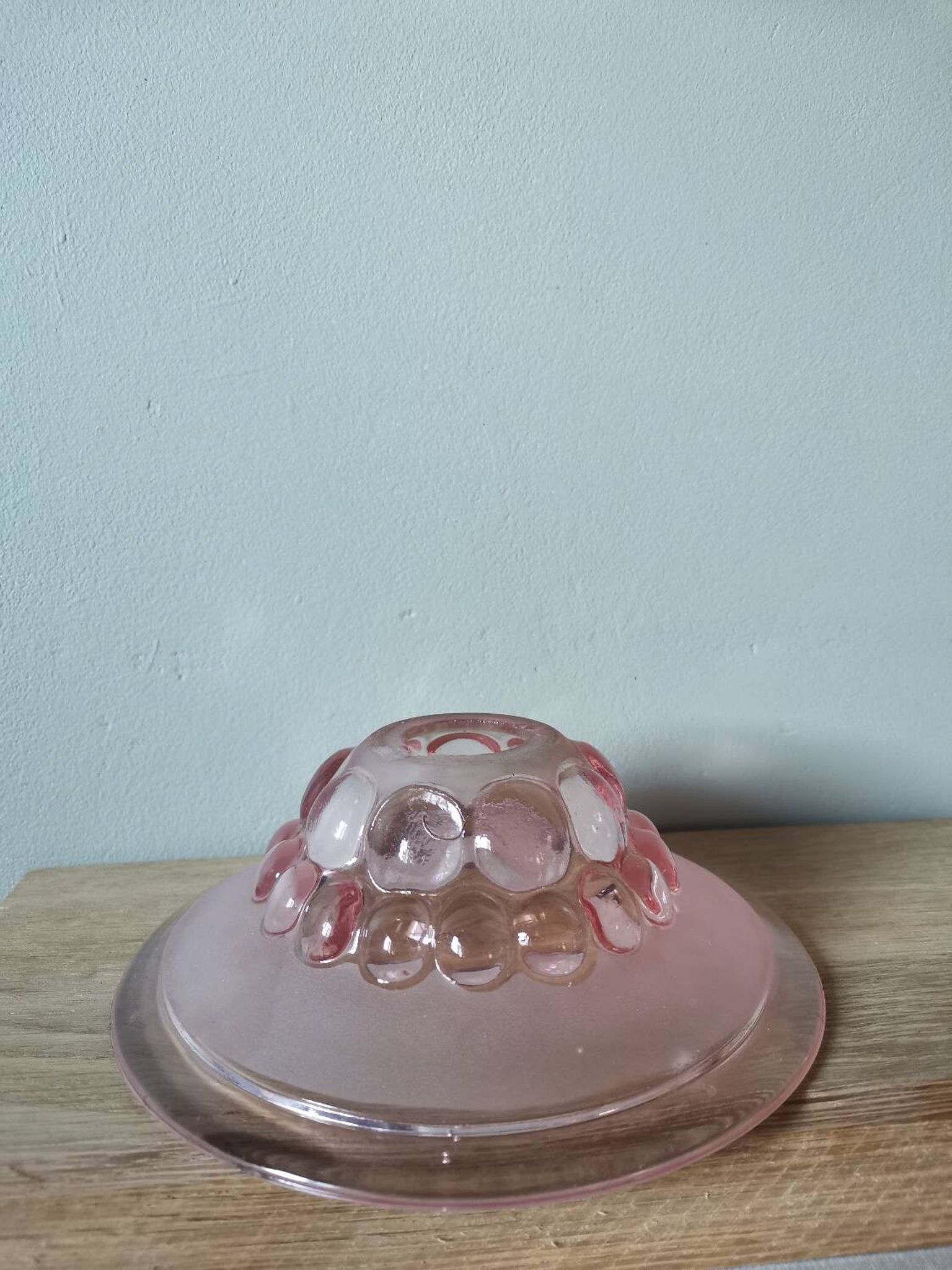 Lampshade pendant lamp in vintage pink molded glass