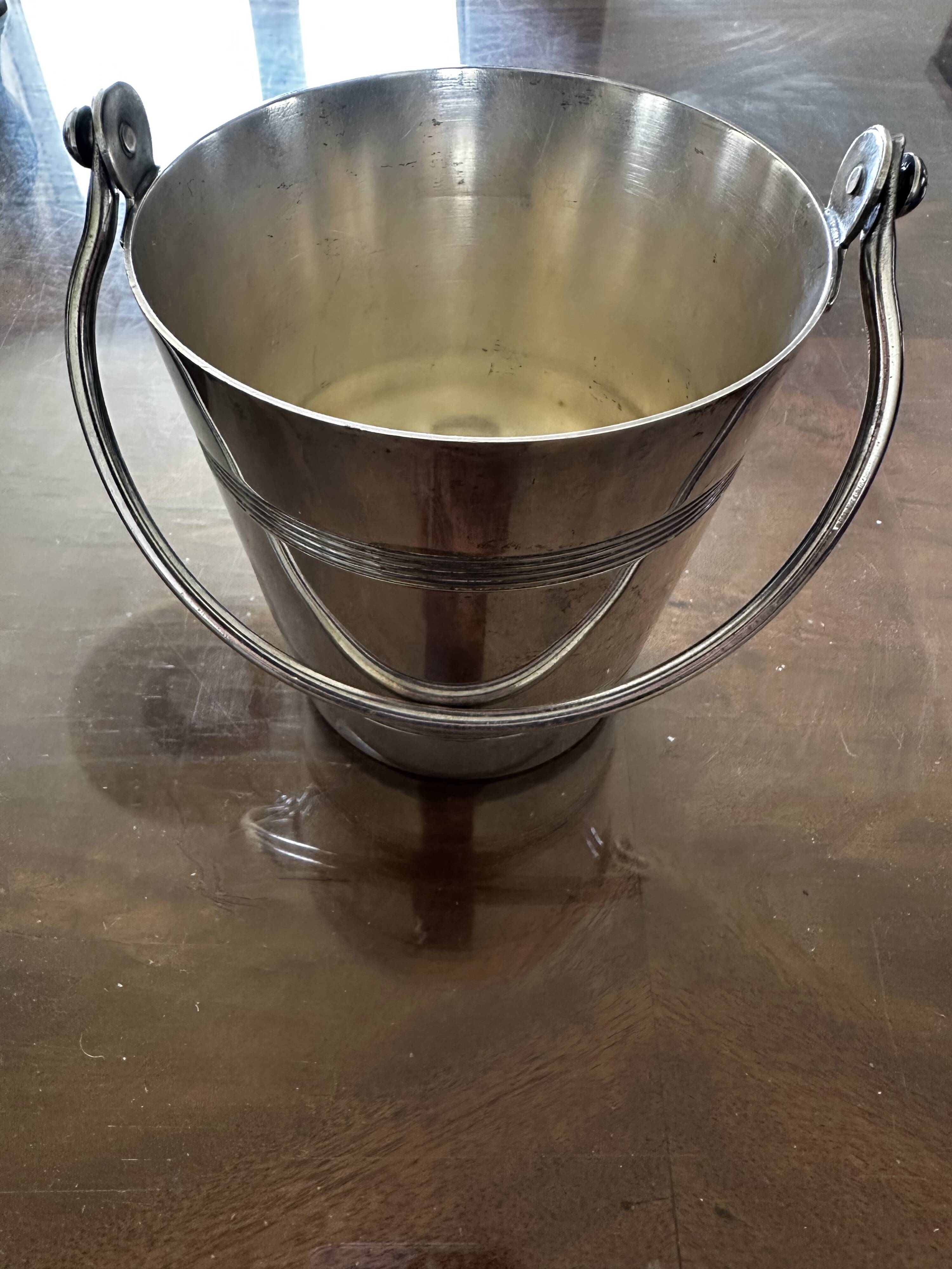 Ice bucket, 1930s period, silver-plated metal, 11 cm high