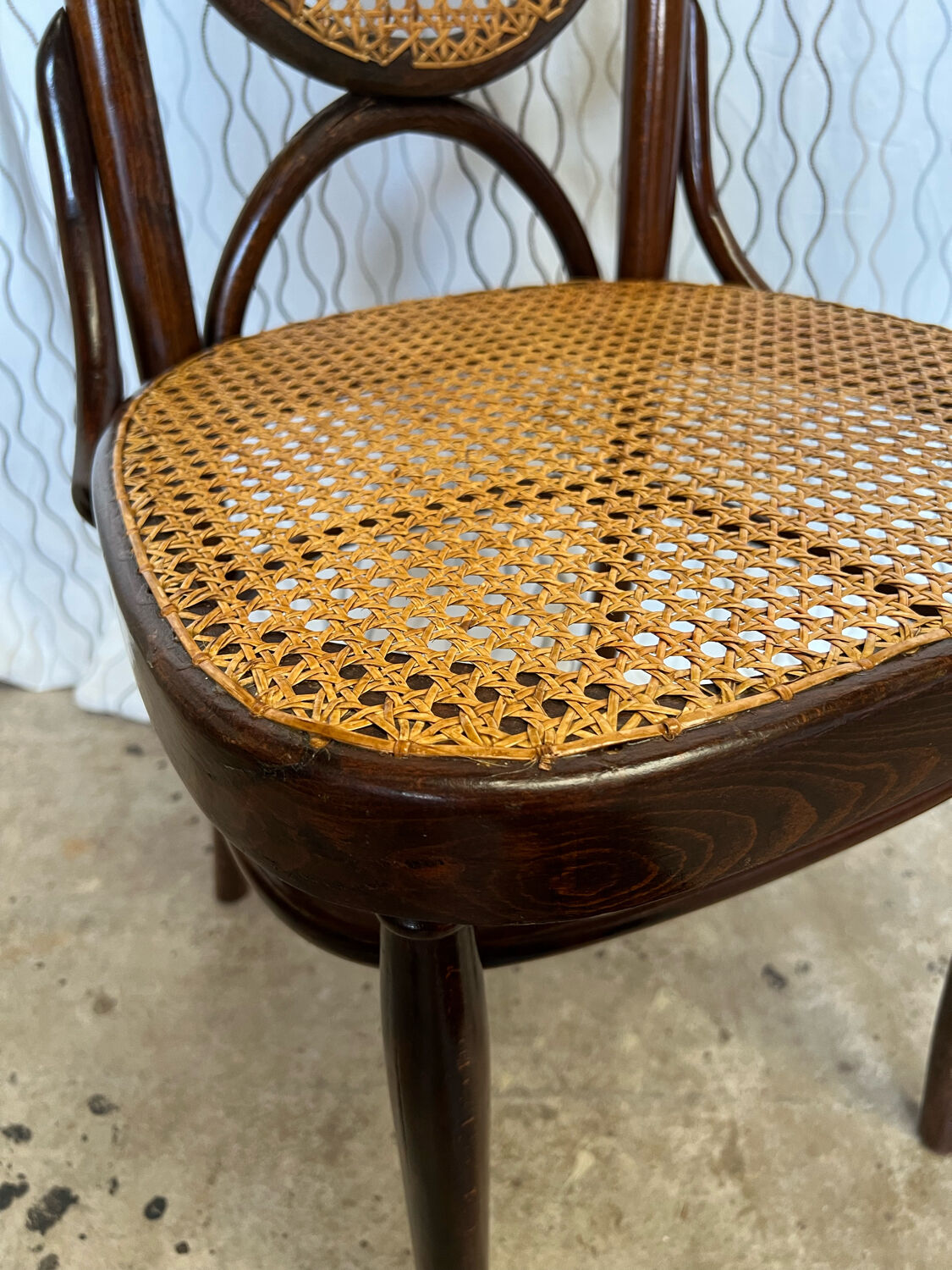 Chaise Thonet n*17 en bois courbé et cannage