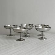 Set of 6 shiny stainless steel footed bowls