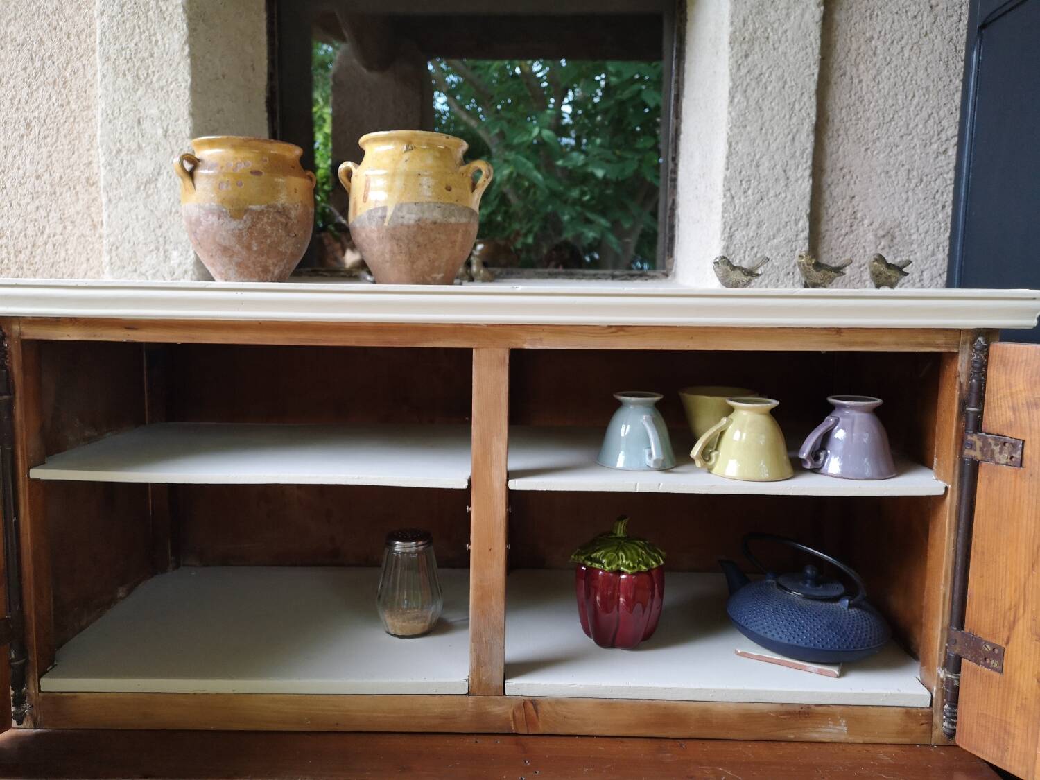 Hanging cupboard, wall mounted.