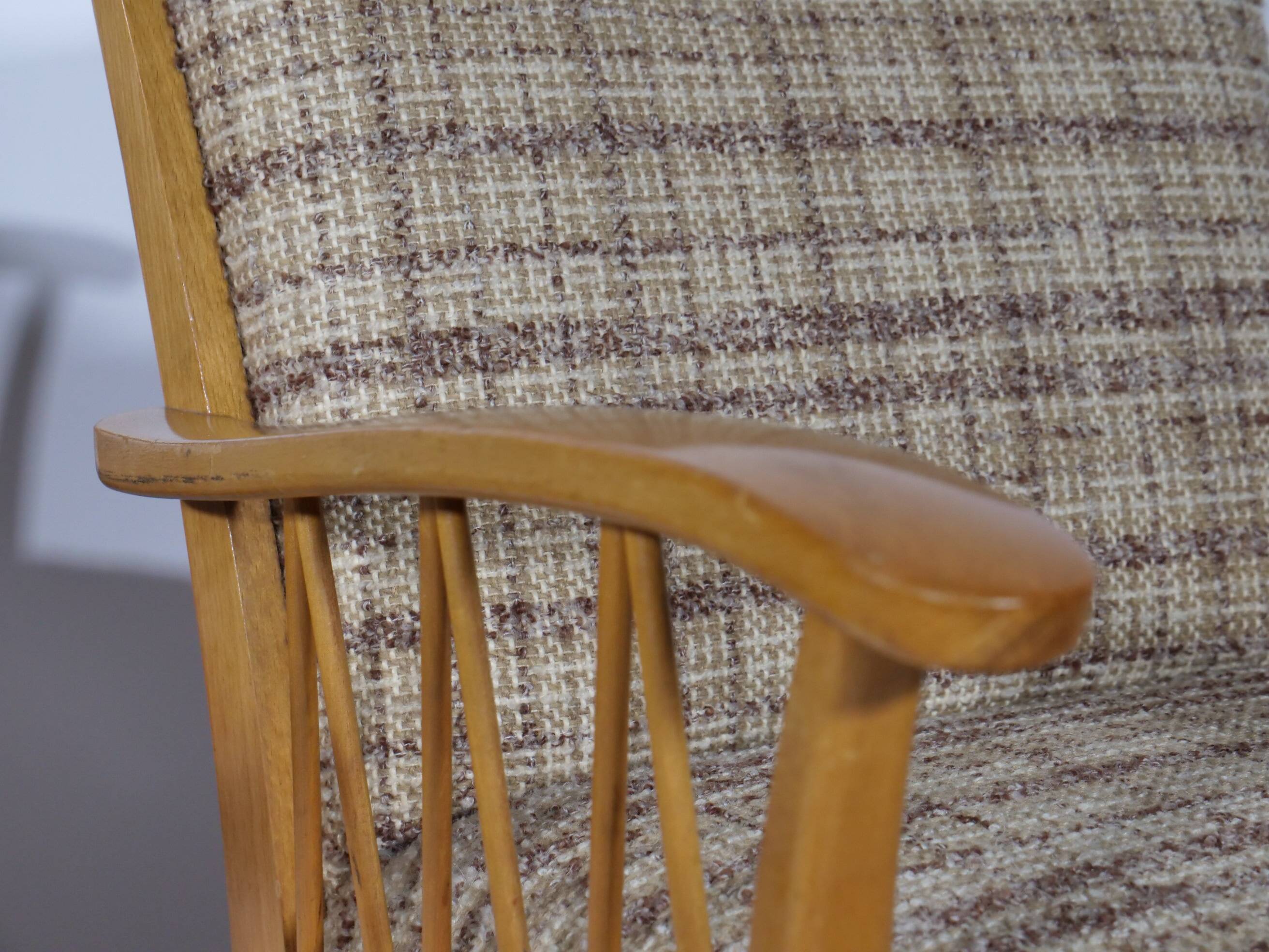 True vintage design armchair by Knoll, lounge style with armrests, 1960s