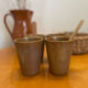 Ensemble de 4 tasses verres gobelets en grès Digoin et cuillères en bois