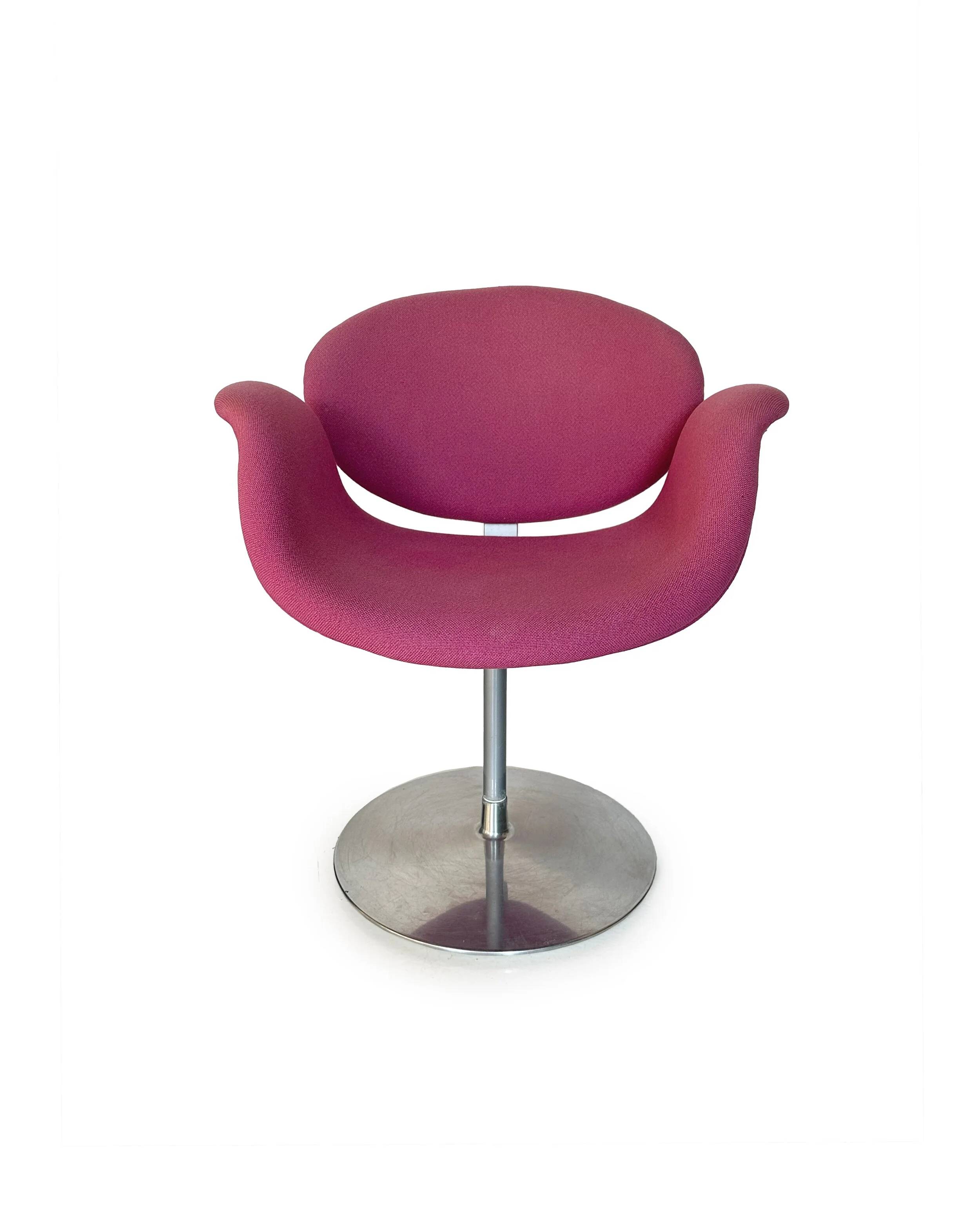 Little Tulip swivel armchair by Pierre Paulin