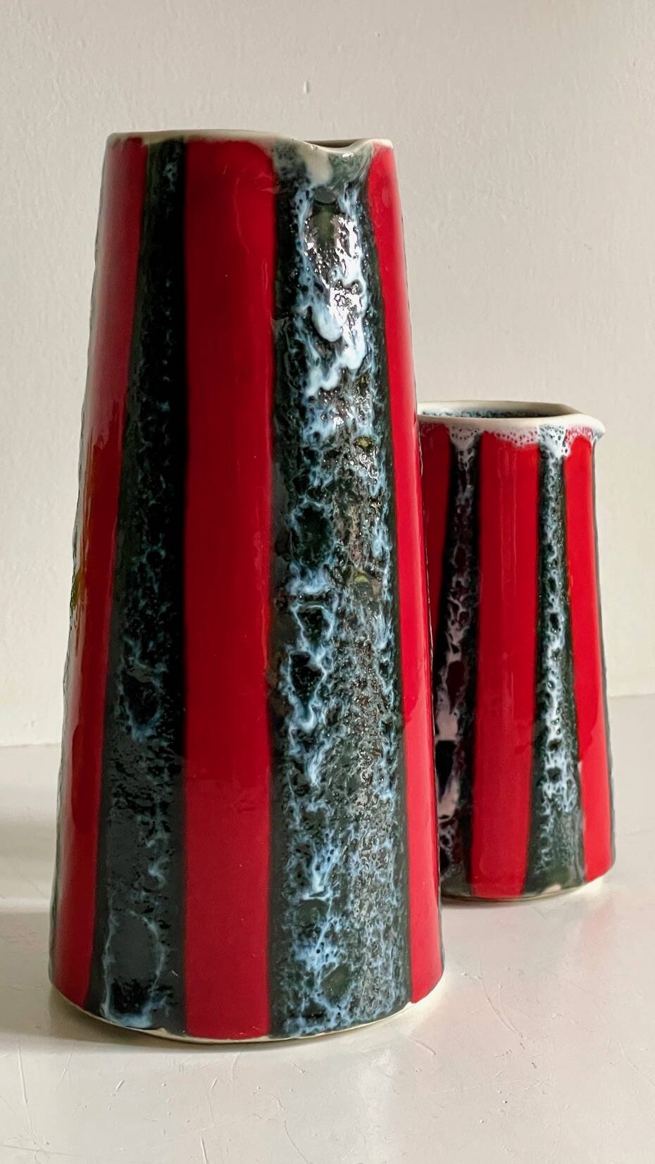 2 pichets, vases vintage en céramique d’art Luc Vallauris