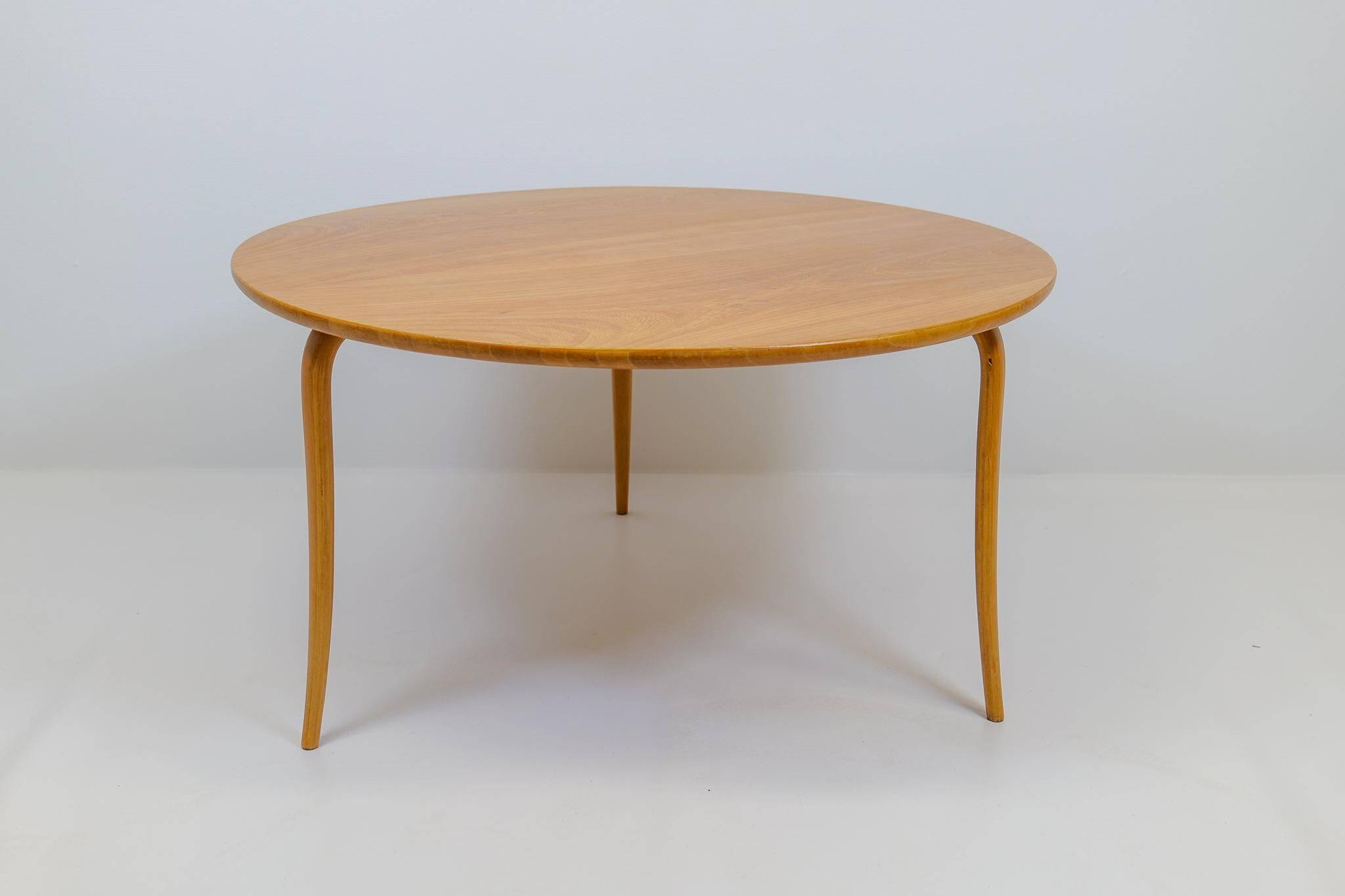 Large 'Annika' coffee table by Bruno Mathsson, early Swedish Grace from the 1930s.
