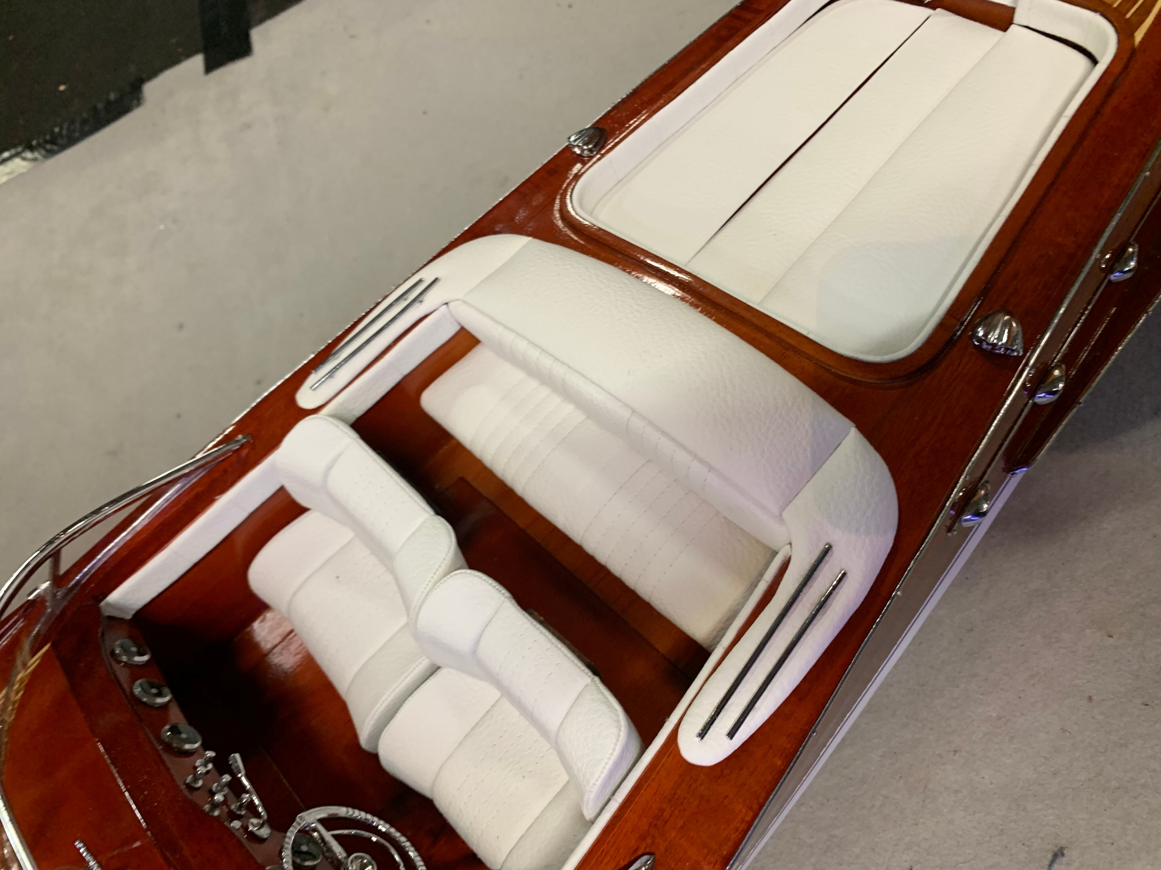 Model of riva Aqua rama 90 cm
