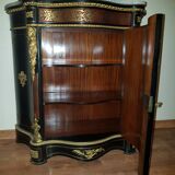 Authentic chest of drawers