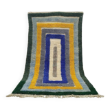 Off-white Moroccan rug with geometric patterns, 250cm x 150cm