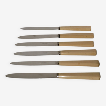 ensemble de 6 couteaux beiges en bakélite 1960