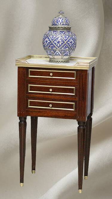 Pair of Nightstands Mahogany White Carrara Marble Louis XVI Style