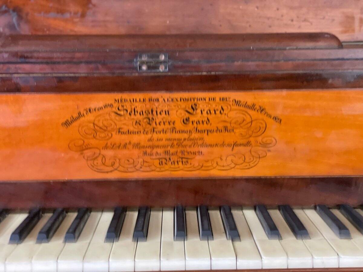 Piano table, Sébastien Evrard and Pierre Erard, in Paris around 1827.