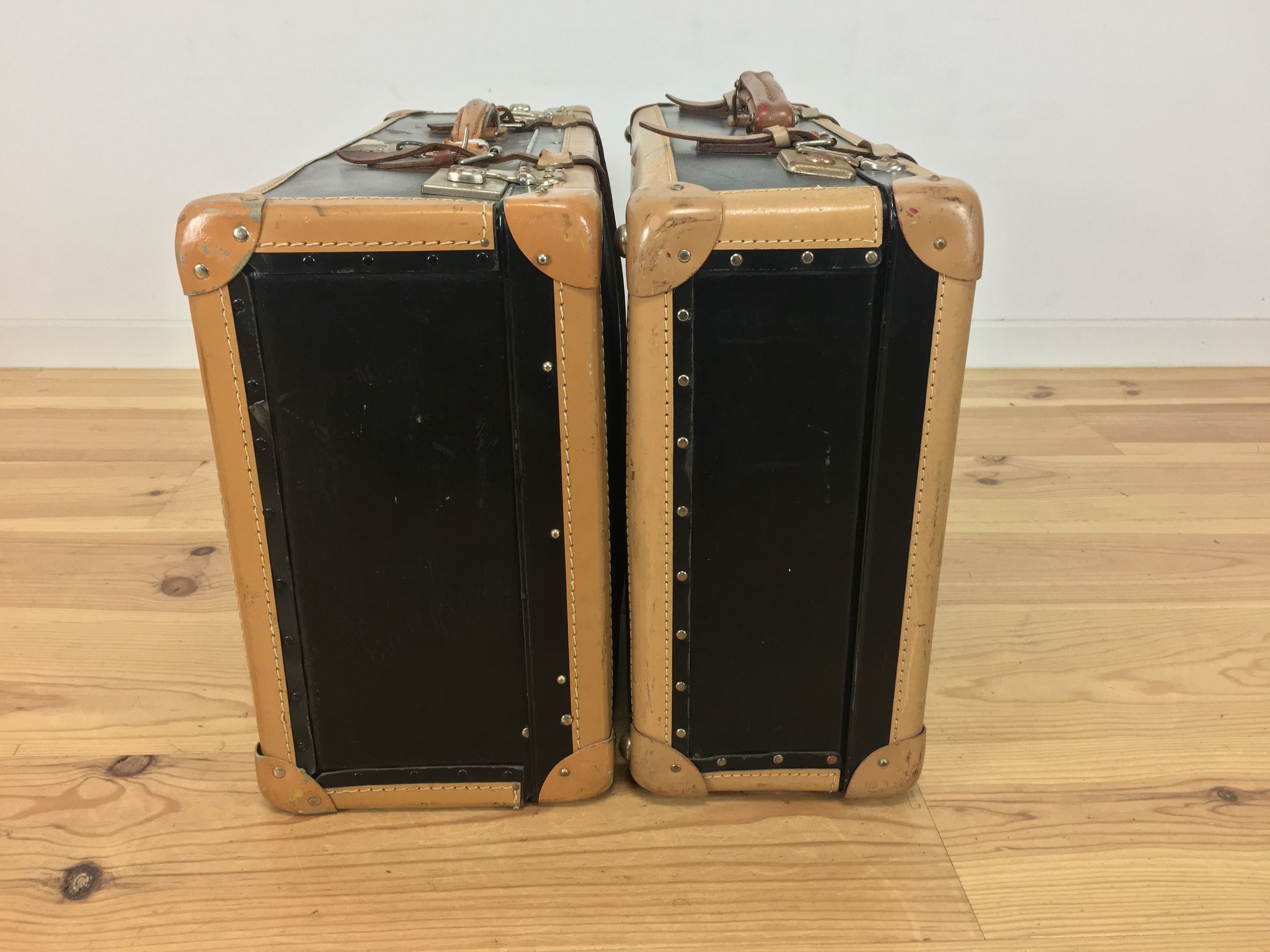 Lot de deux valises, années 50