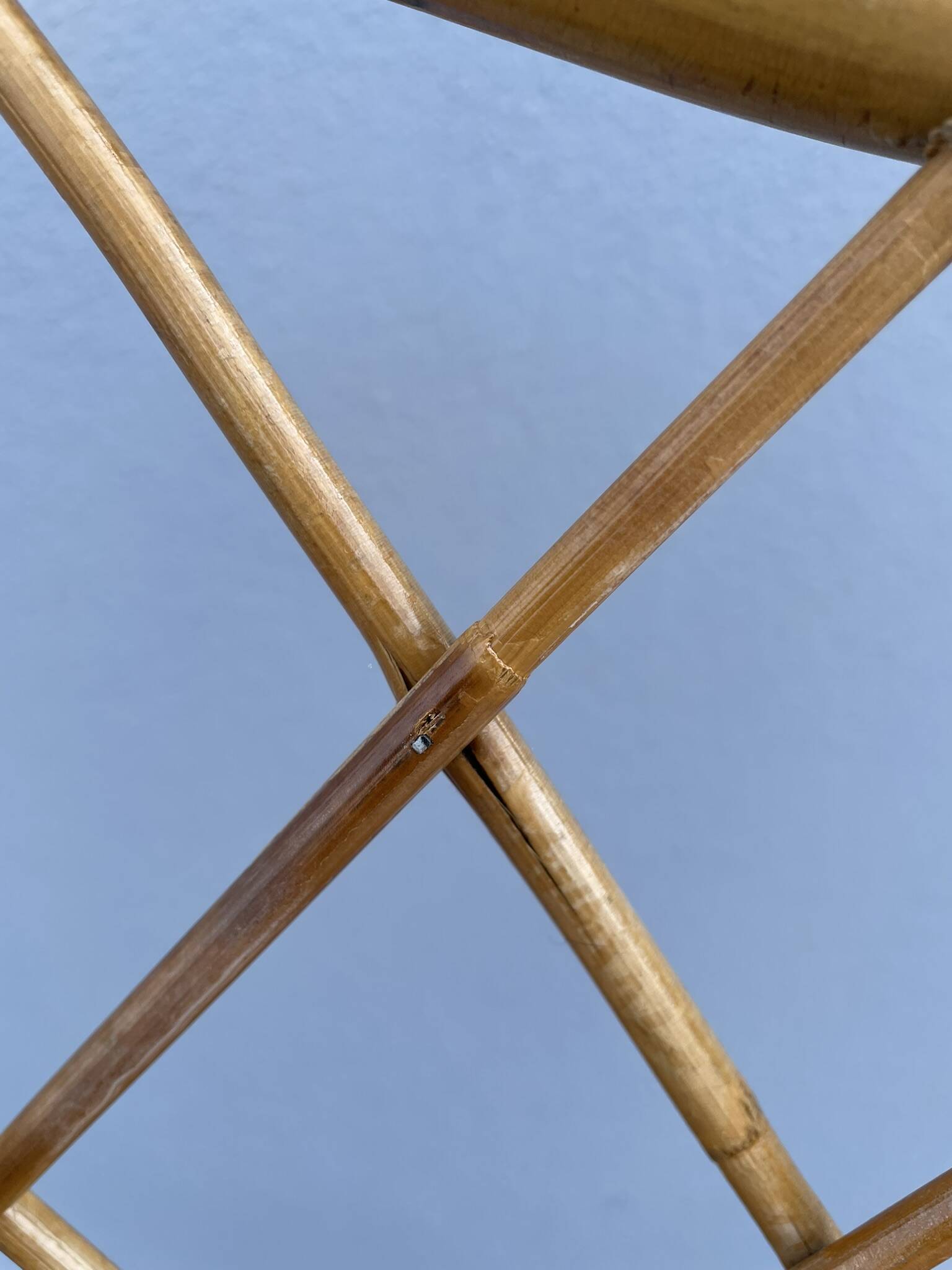 Chaises en rotin  à croisillons