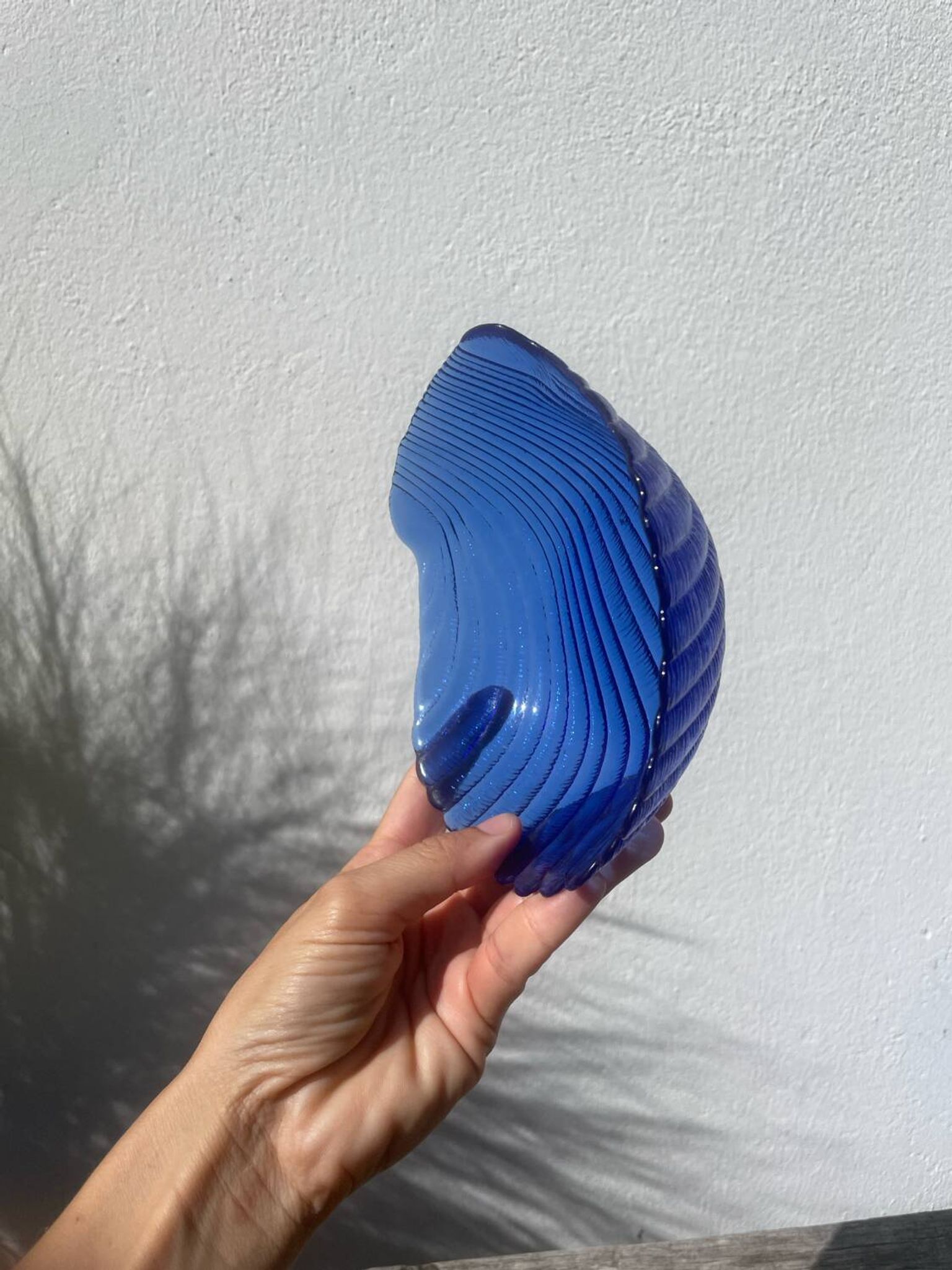 Vide poche coquillage bleu en verre