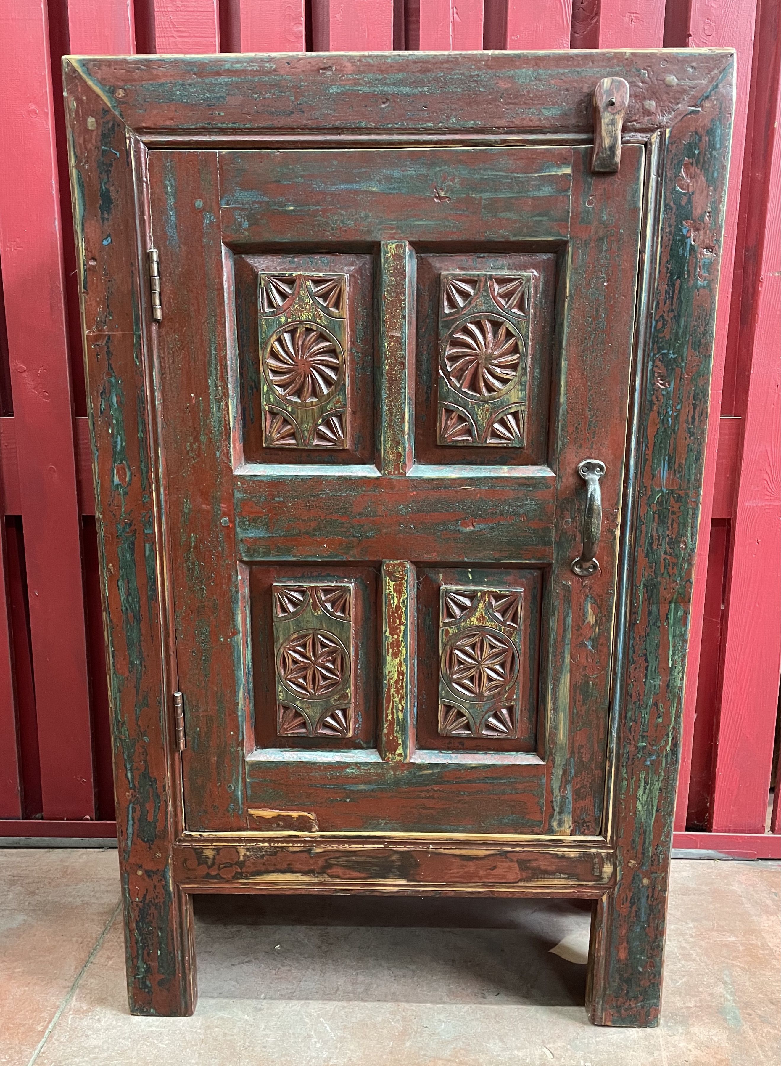 Pakistan Swat Valley ancient Bonnetière 19th century with a beautiful polychrome patina of origin