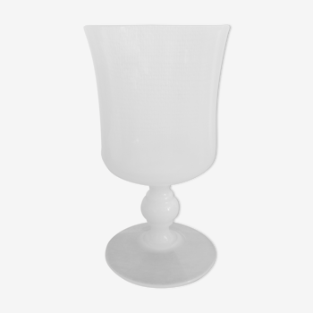 Vase en opaline