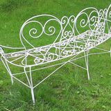Rounded garden bench iron forge white color