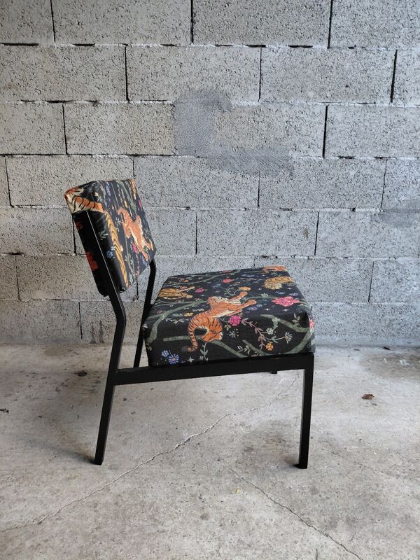 Chauffeuse vintage années 70 restaurée – tissu Maison Thevenon