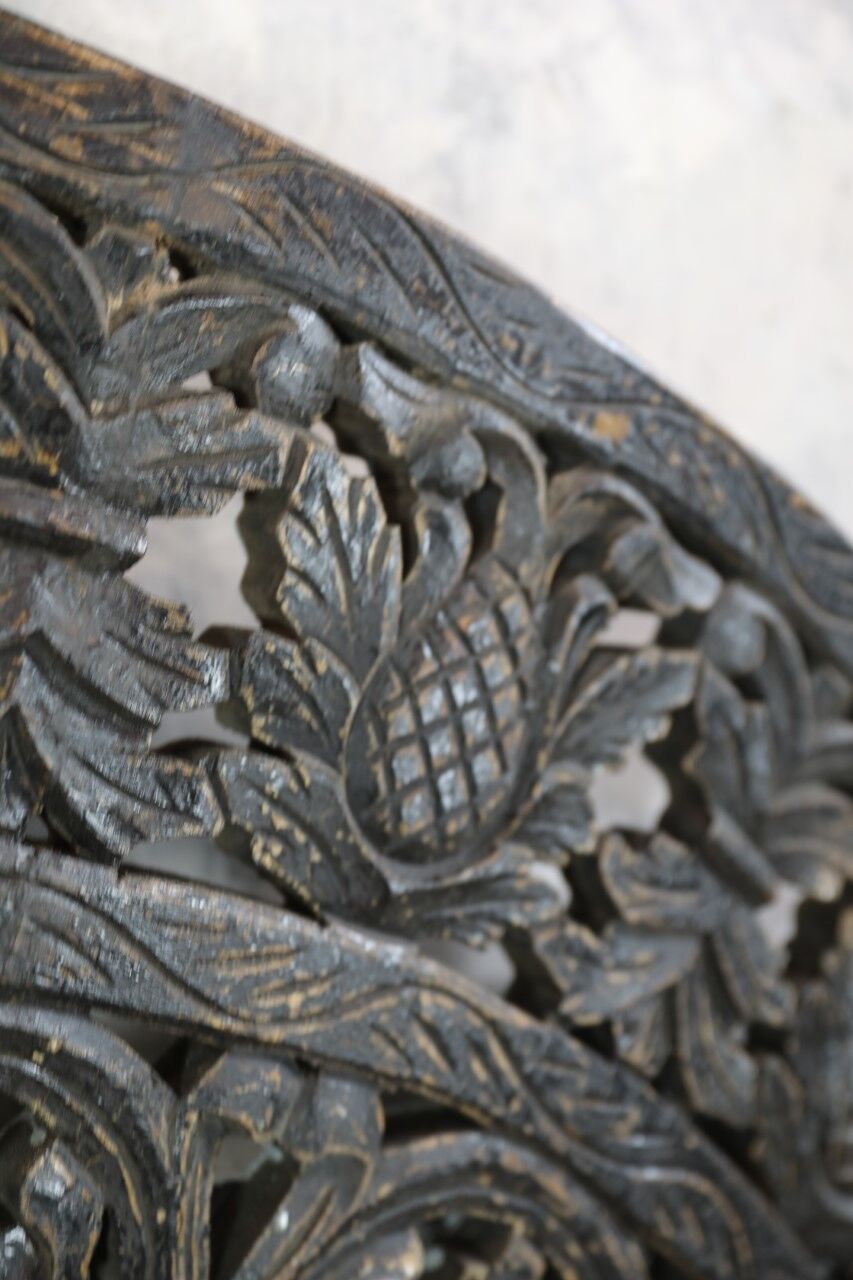 Panneau mural sculpté