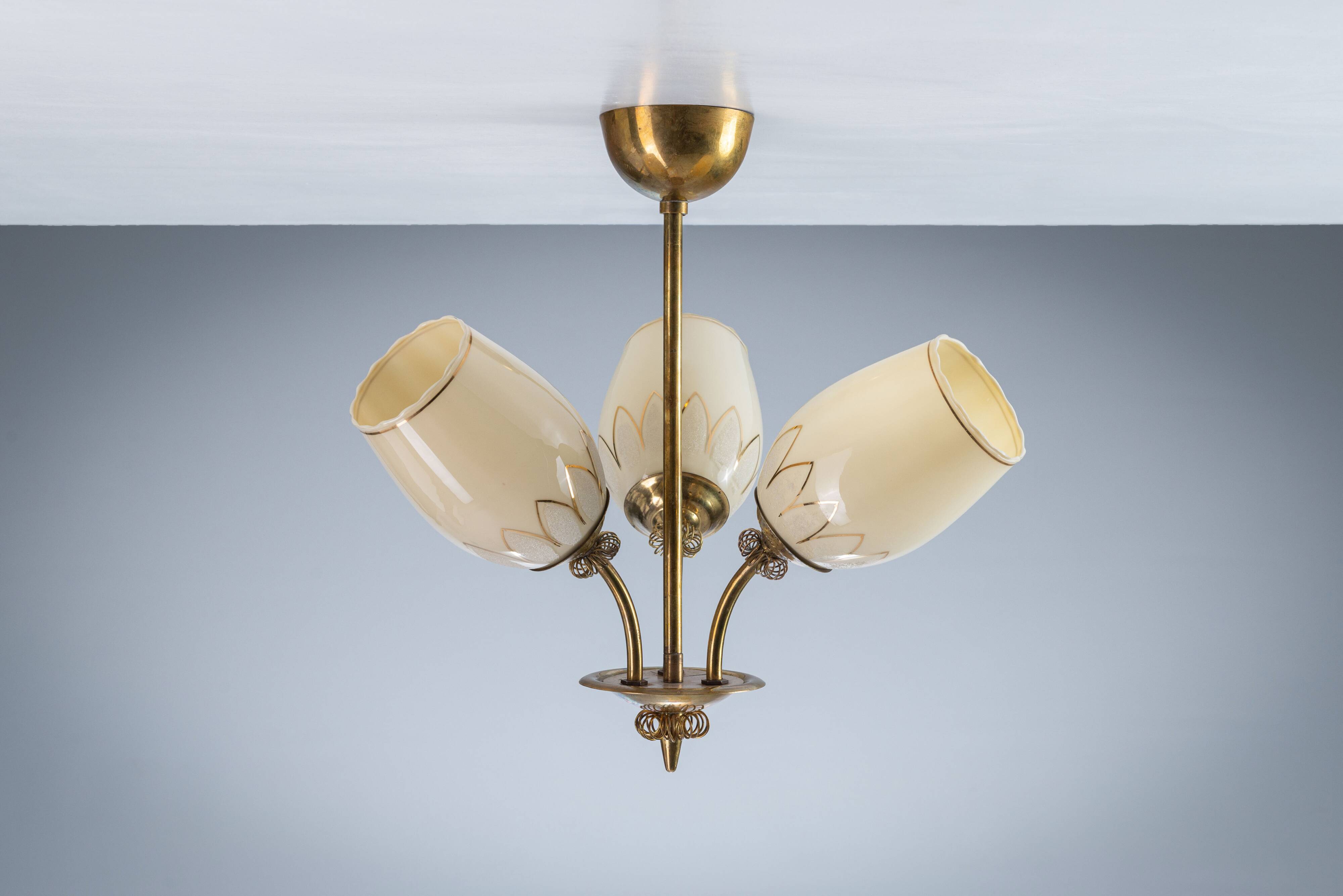 Itsu ER 1503/3 decorated chandelier with three shades, Finland, 1940s