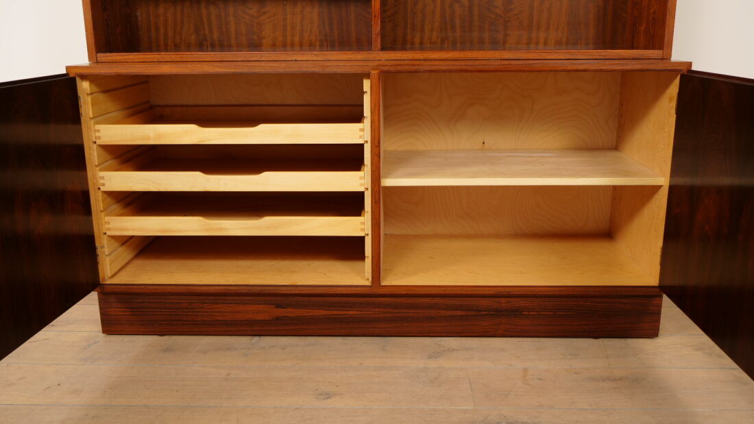 Buffet vintage | Bibliothèque | Meuble à vinyles | Palissandre | Hundevad pour Omann Jun