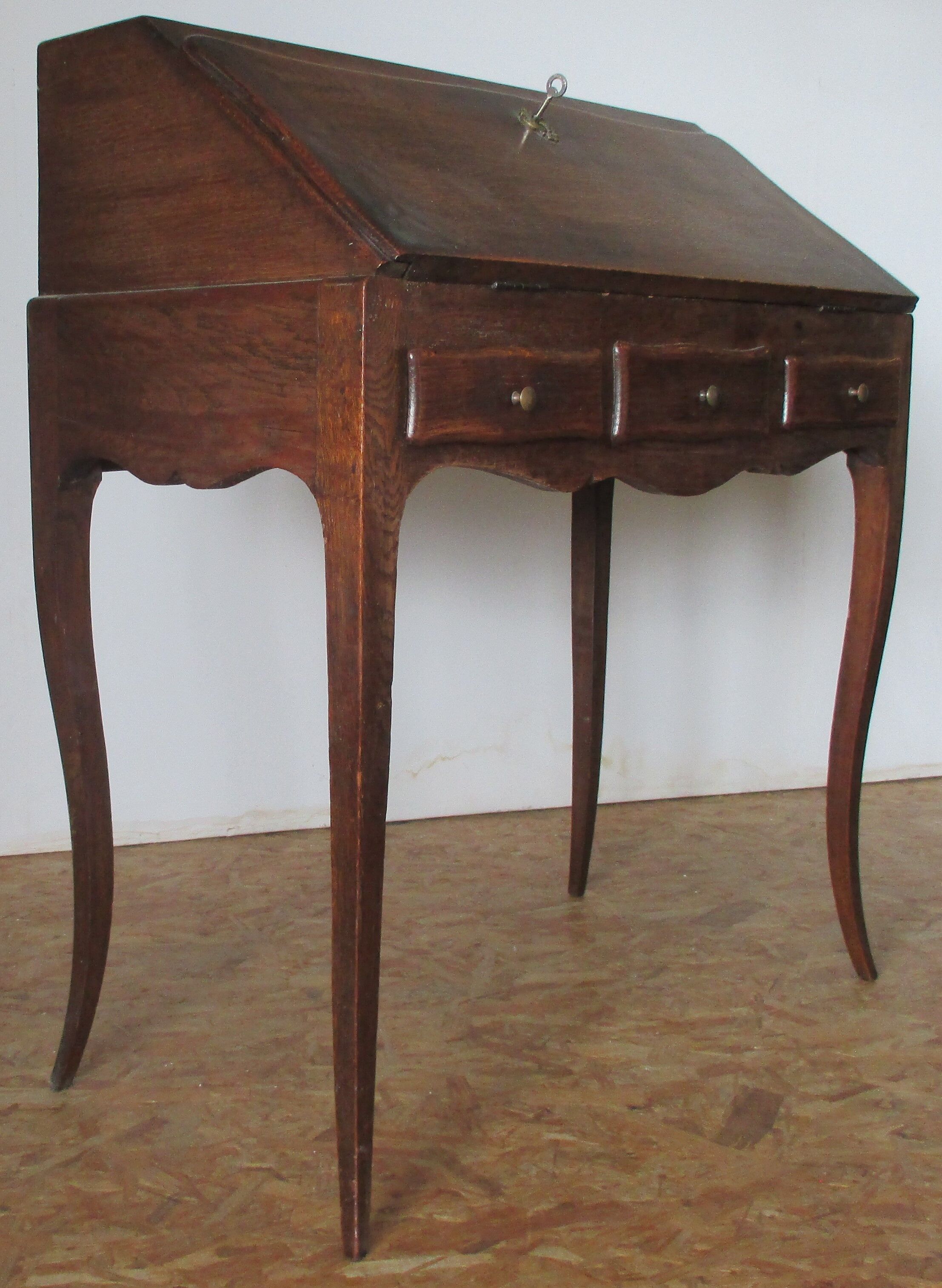 Sloping secretary Louis XV