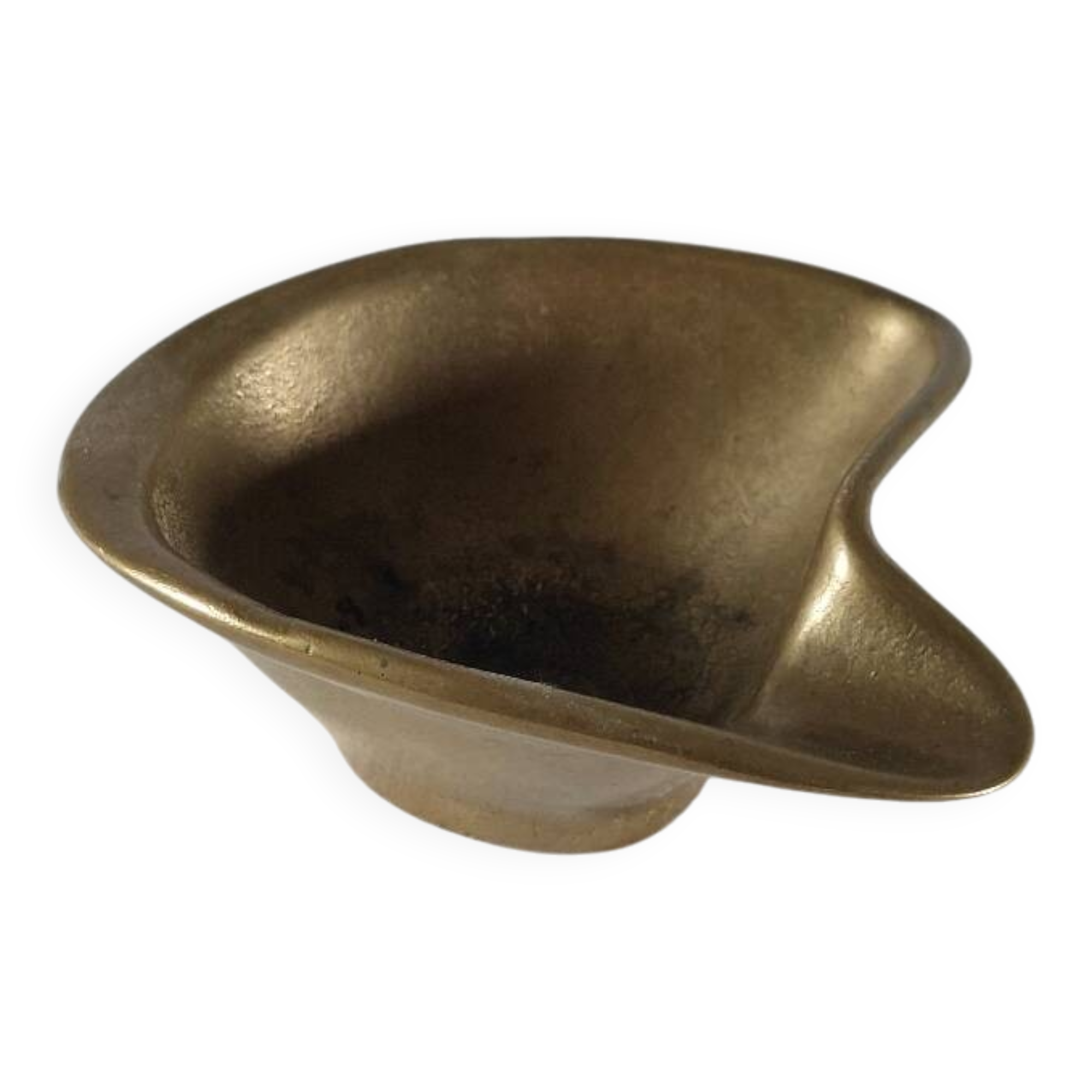 Vintage brass ashtray with an organic design from the 1950s.