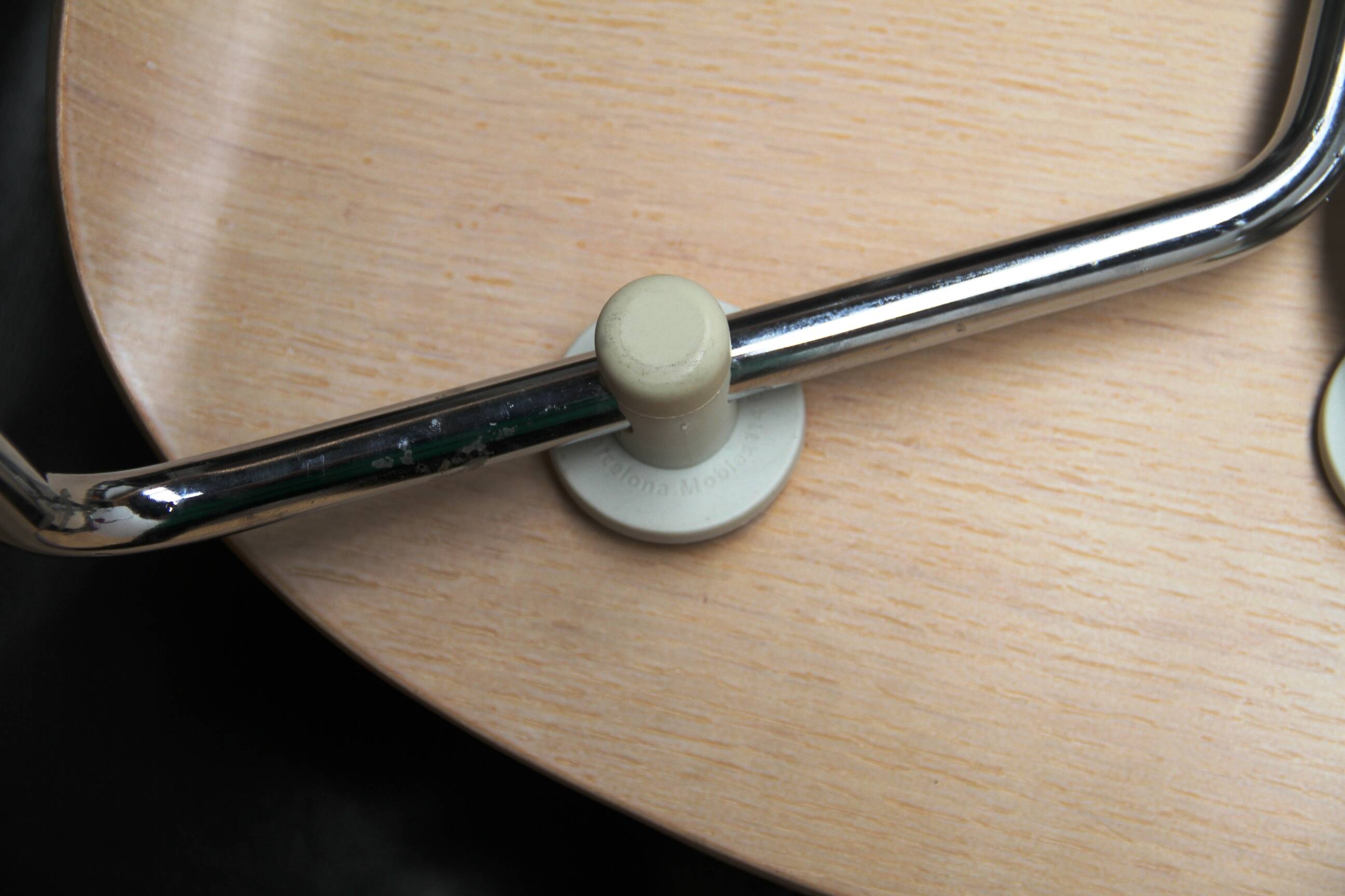 Set of 4 Mobles 114 chairs