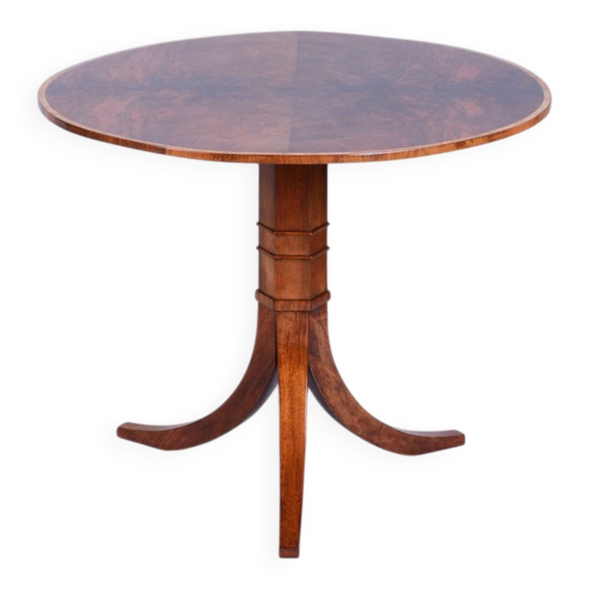 Biedermeier Coffee Table in Walnut, Austria, 1830s
