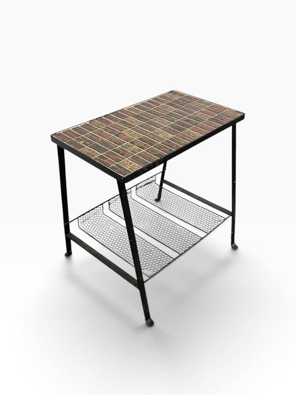 Vintage metal side table/plant table with ceramic accent