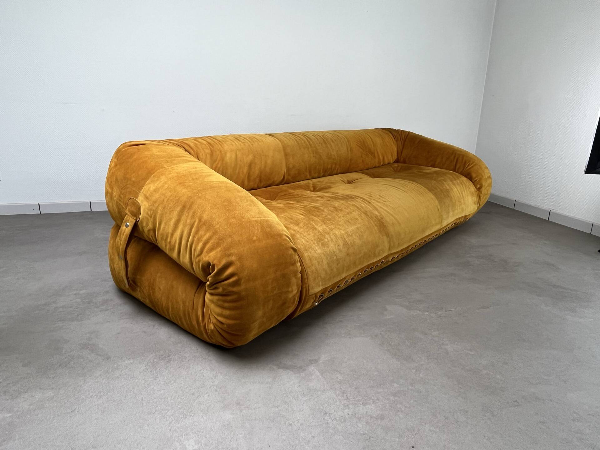 Nubuck leather amphibious sofa by Alessandro Becchi for Giovannetti,