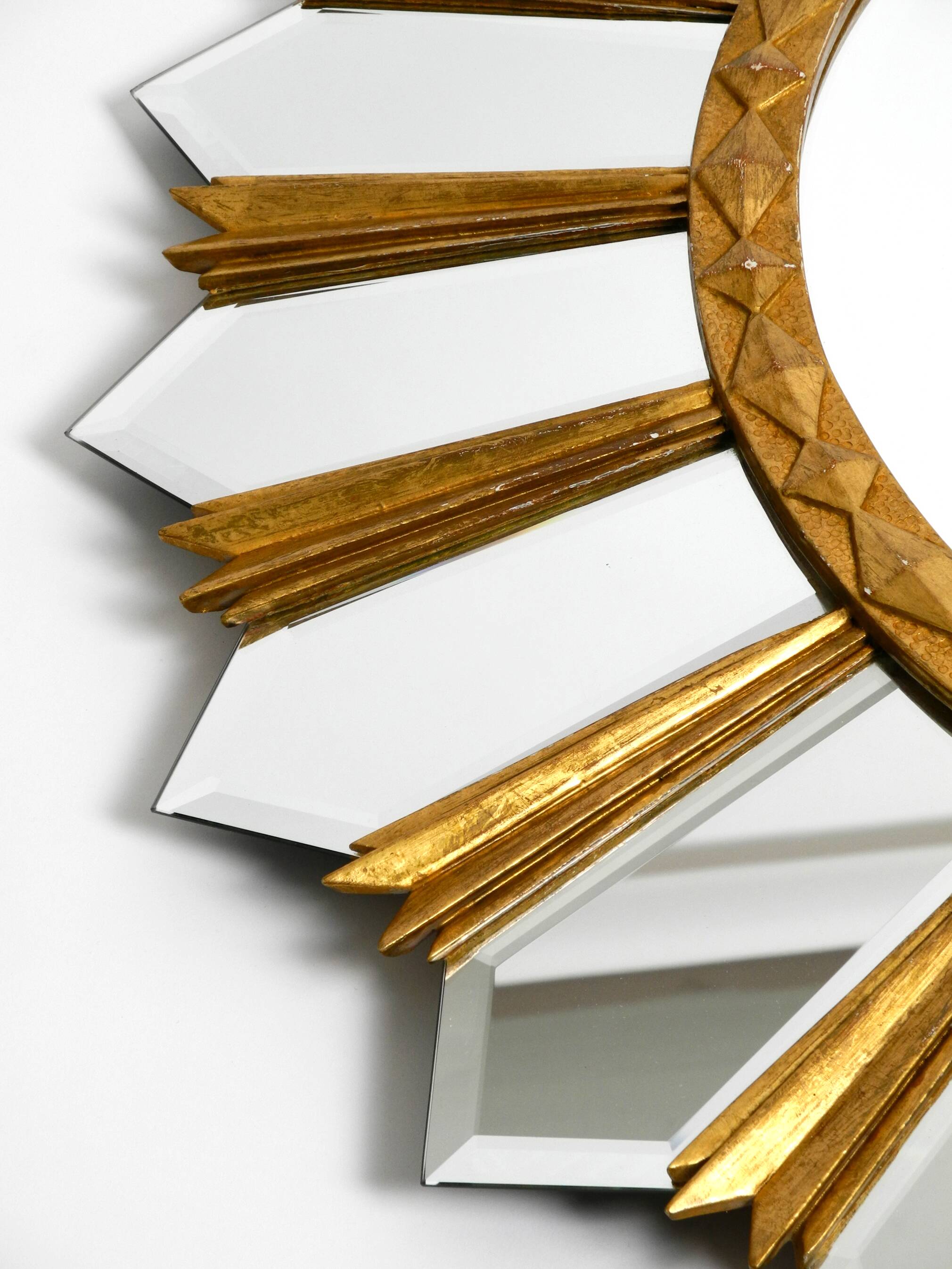 Large gilded Italian XXL Regency Sunburst Wall Mirror | diameter 93 cm