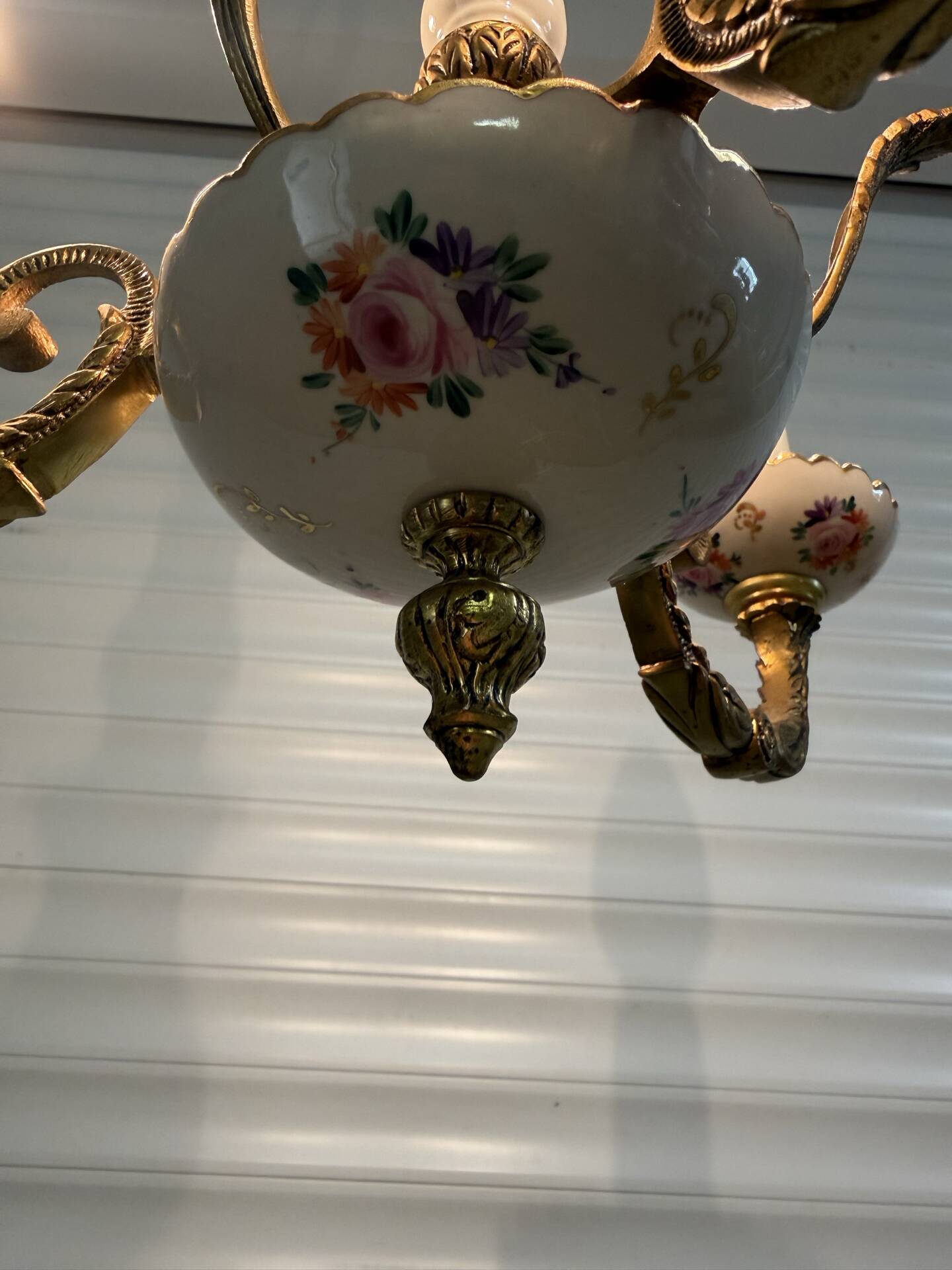 Lustre suspension