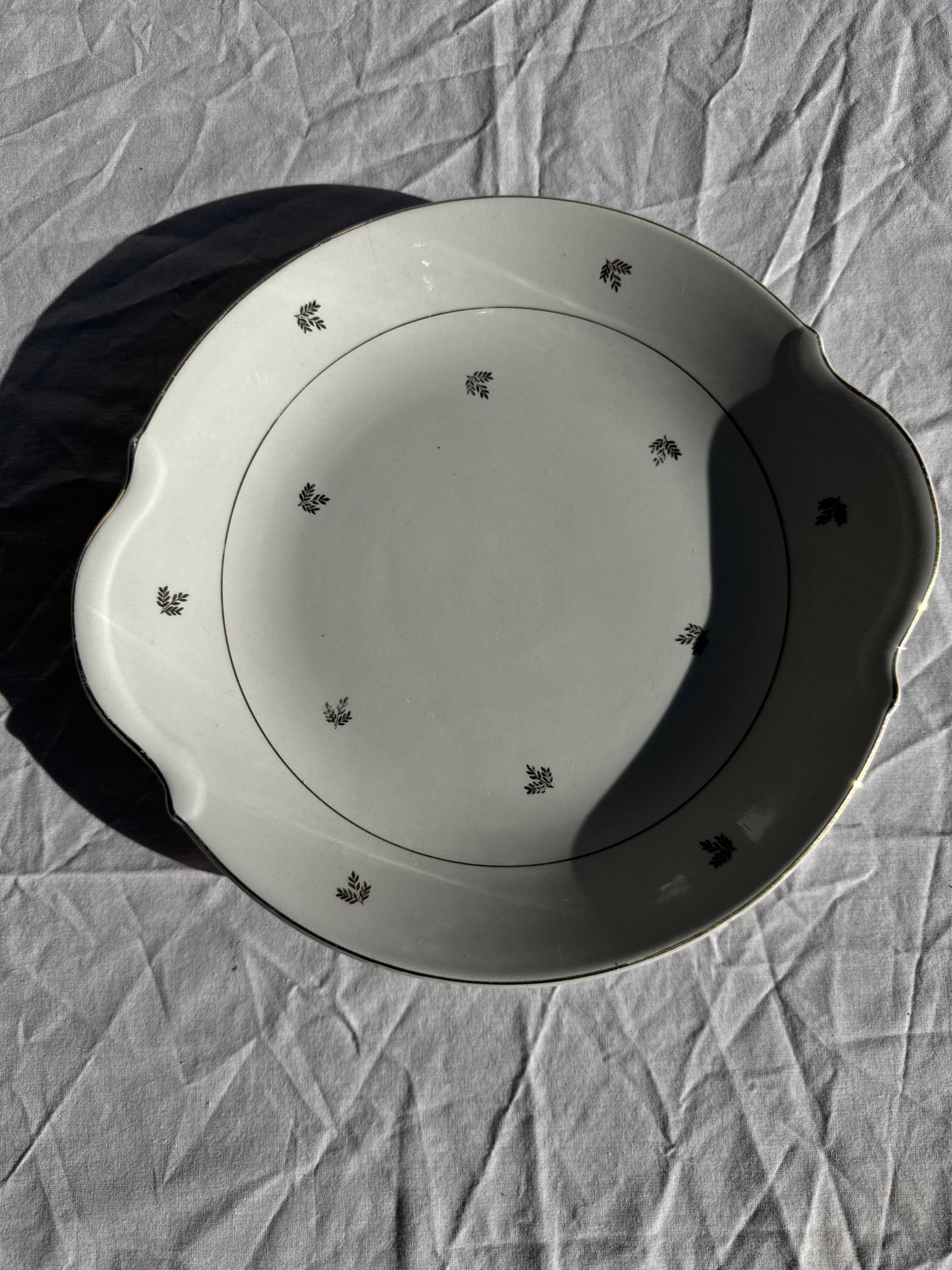 Old pie dish with 2 handles, golden wheat patterns, D28.